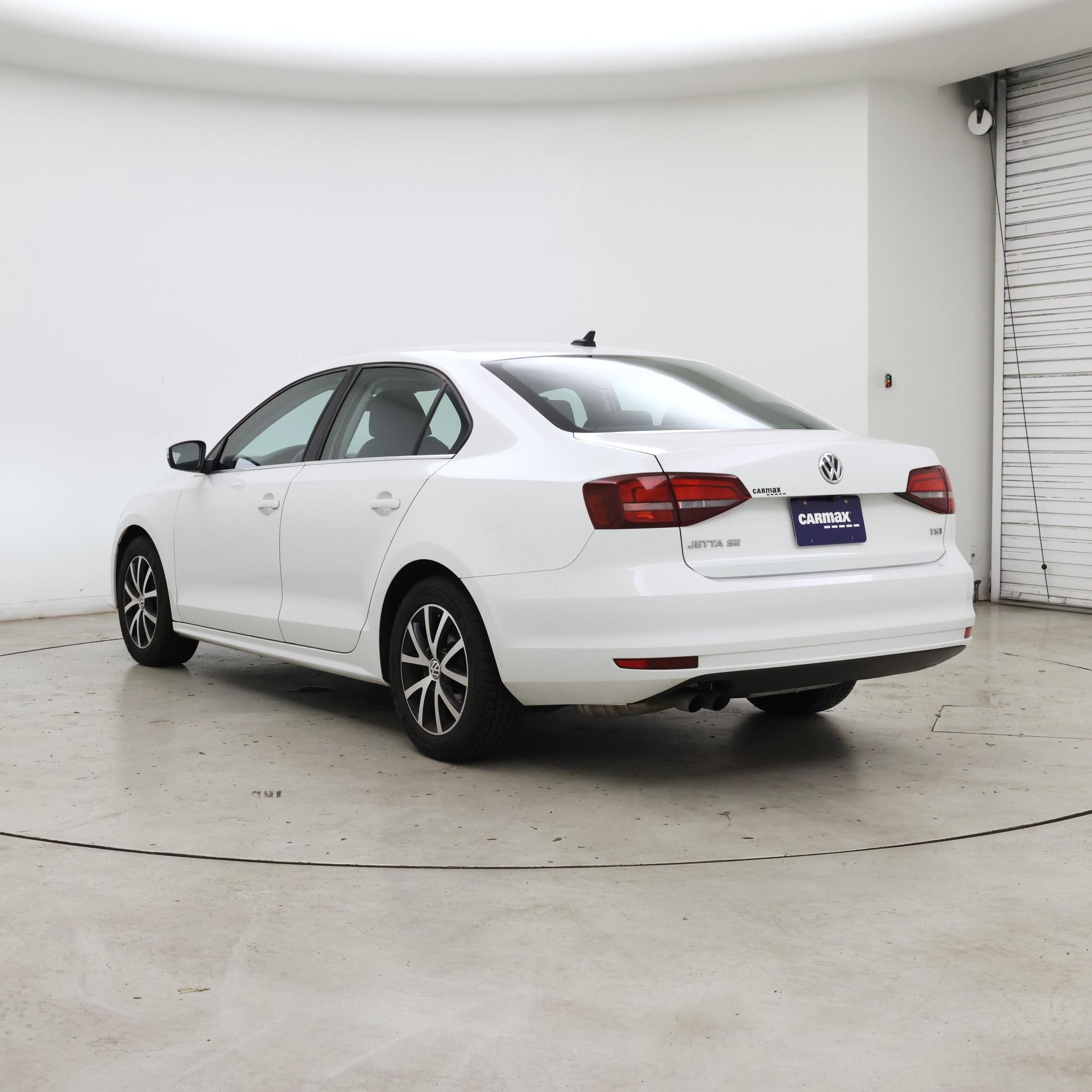 Thumbnail: 2017 Volkswagen Jetta - 2