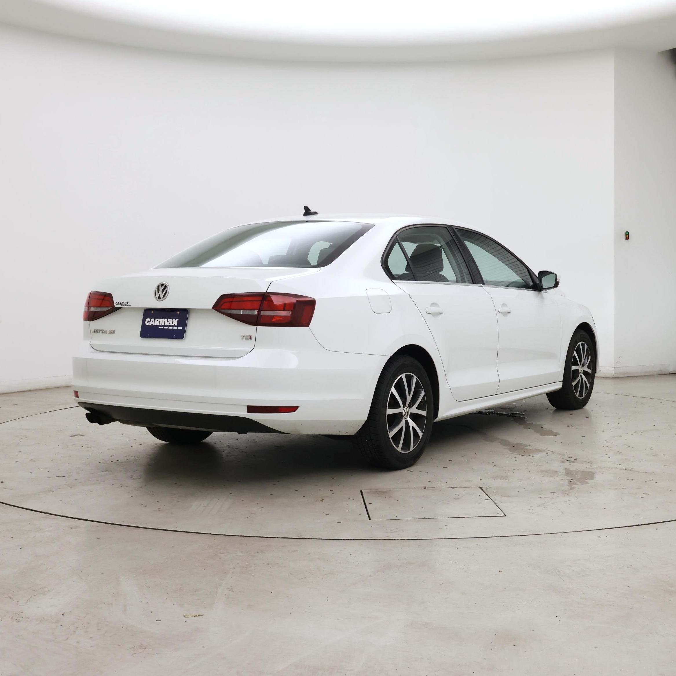 Thumbnail: 2017 Volkswagen Jetta - 8
