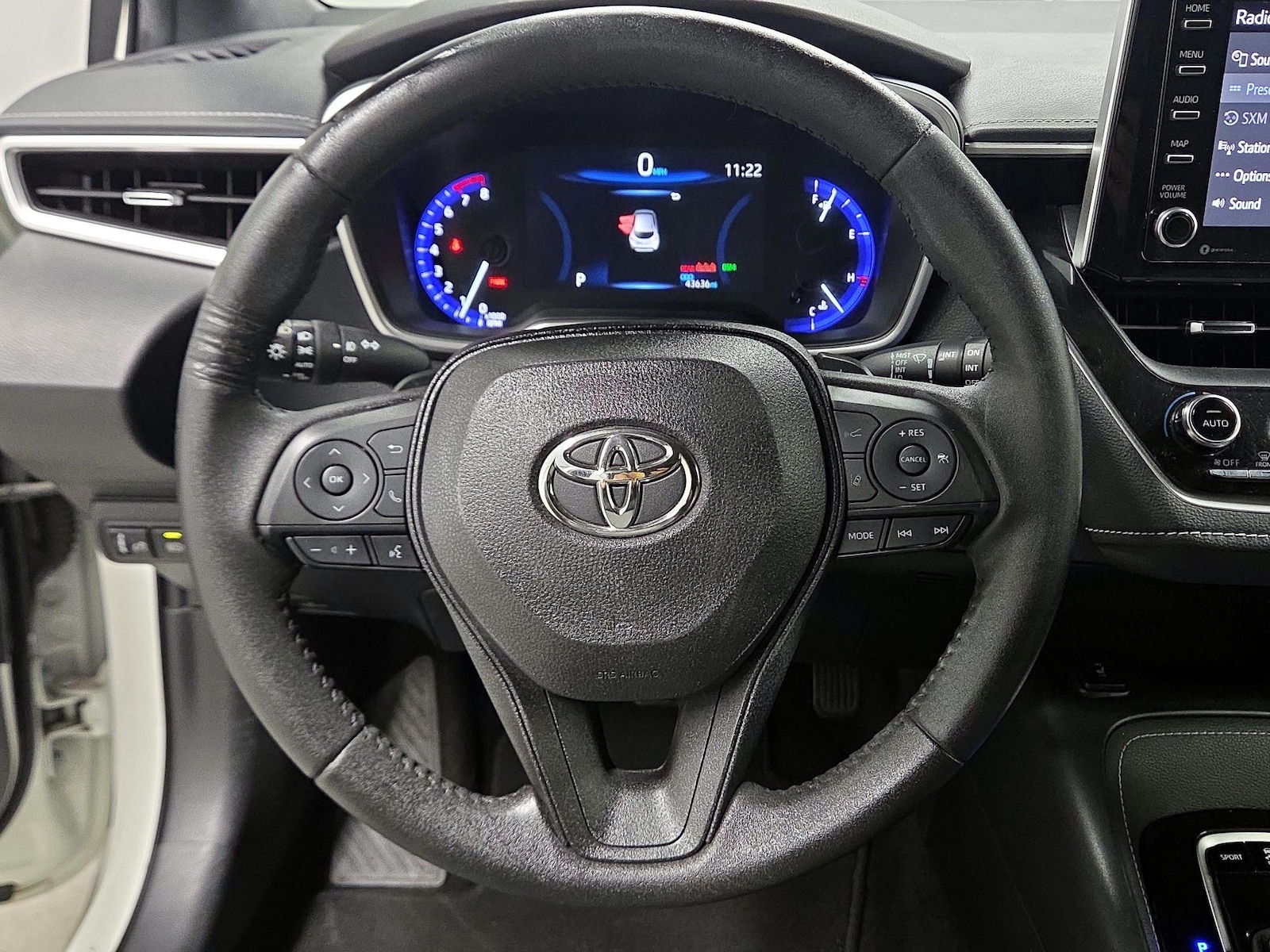 2020 Toyota Corolla Hatchback XSE - Photo 11