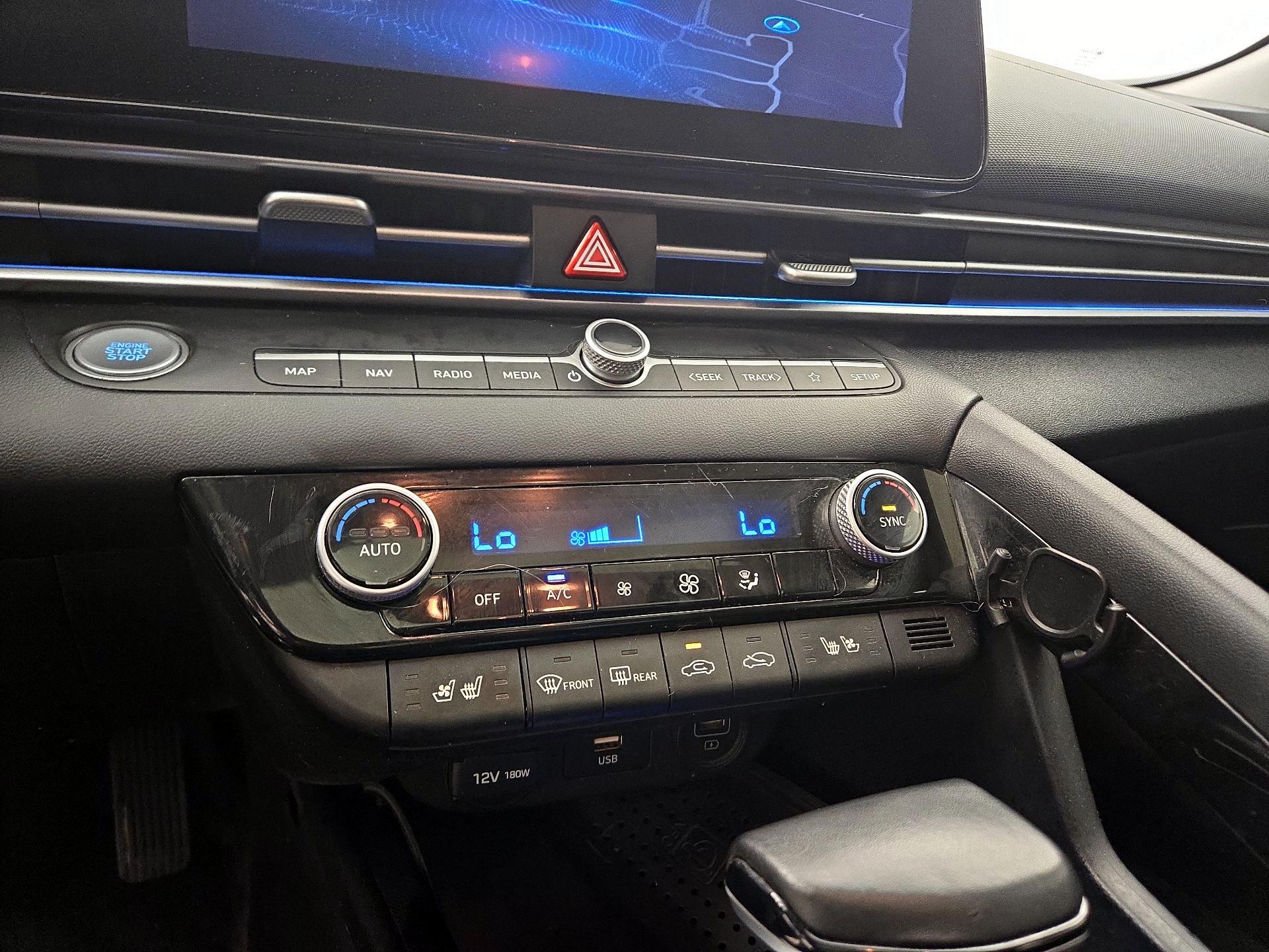 Thumbnail: 2021 Hyundai Elantra - 17
