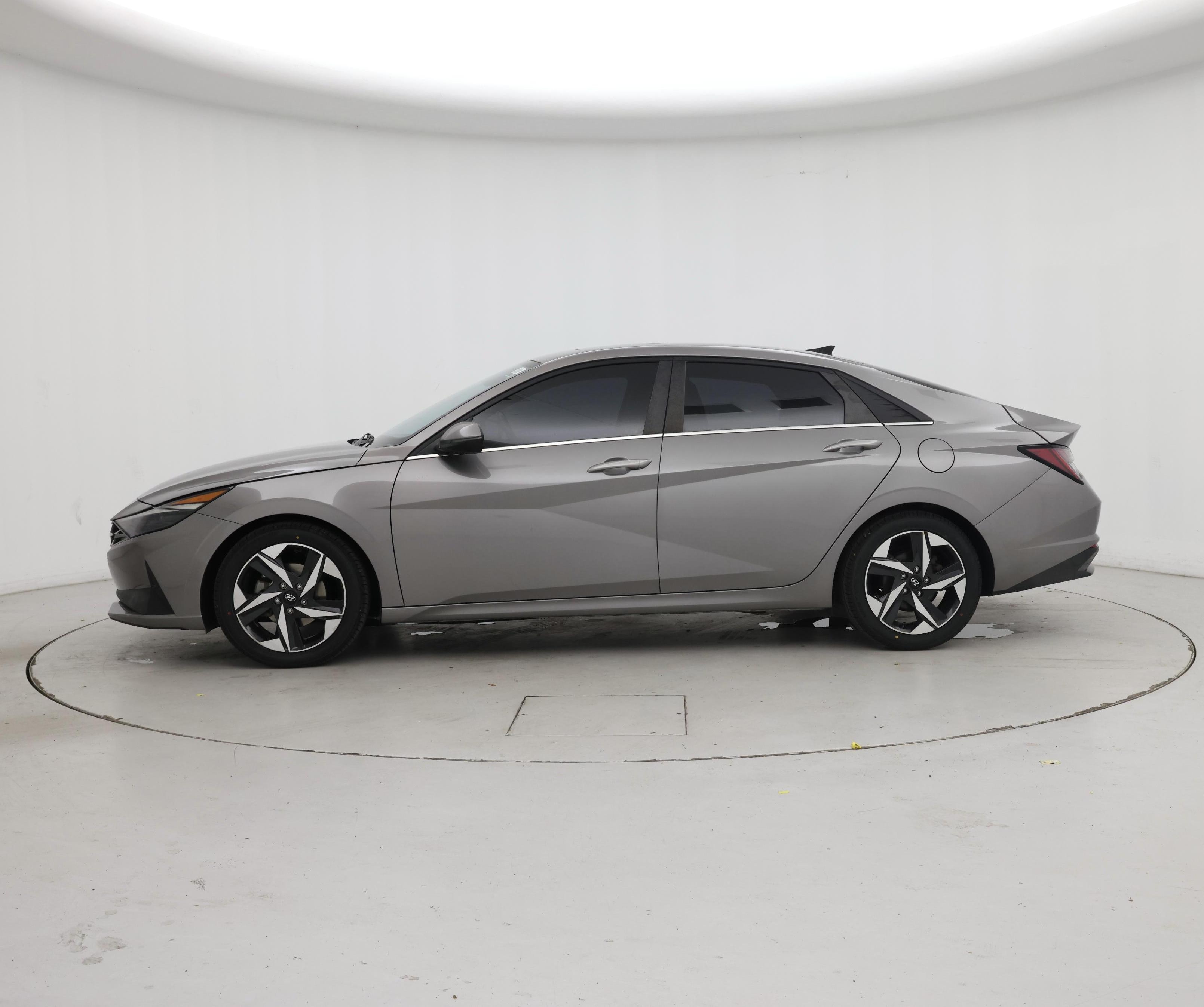 Thumbnail: 2021 Hyundai Elantra - 3