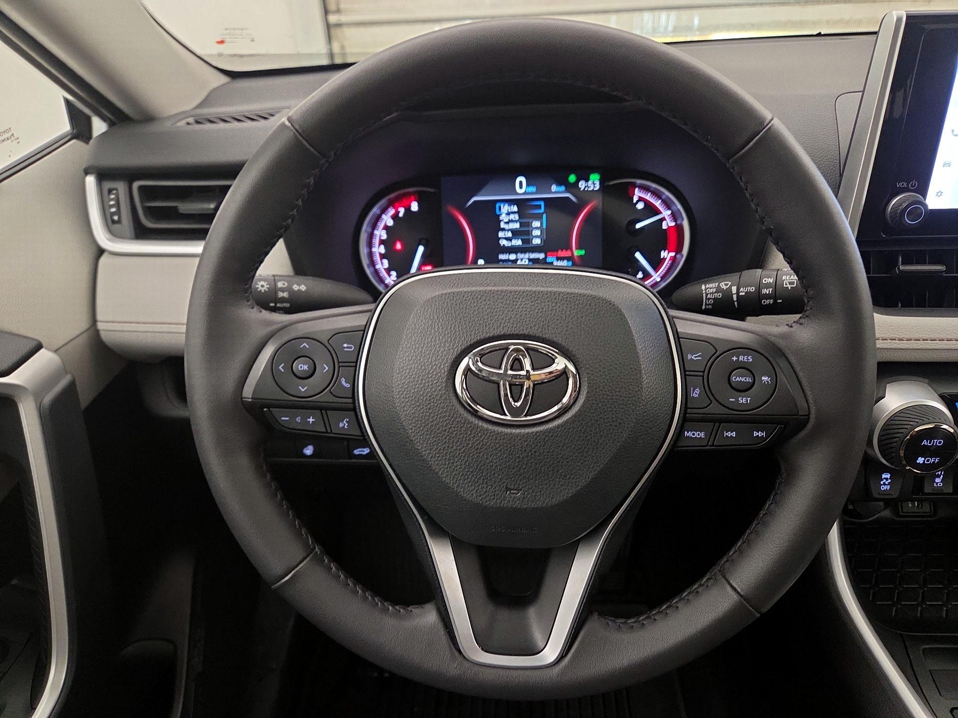 Thumbnail: 2024 Toyota RAV4 - 10