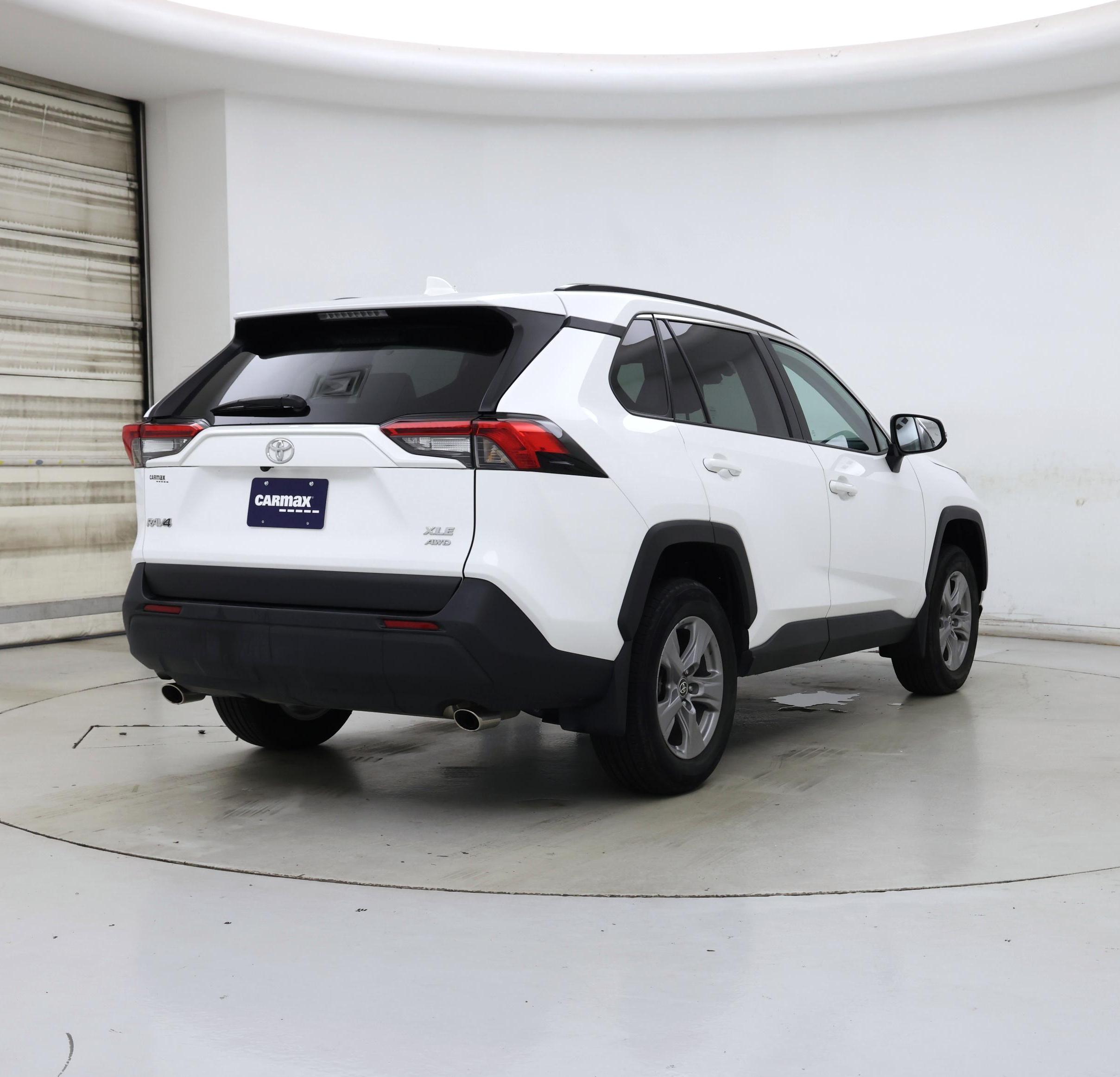 Thumbnail: 2024 Toyota RAV4 - 8