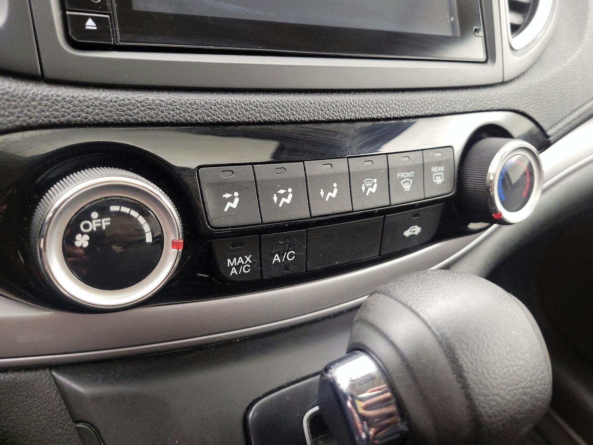 Thumbnail: 2015 Honda CR-V - 16