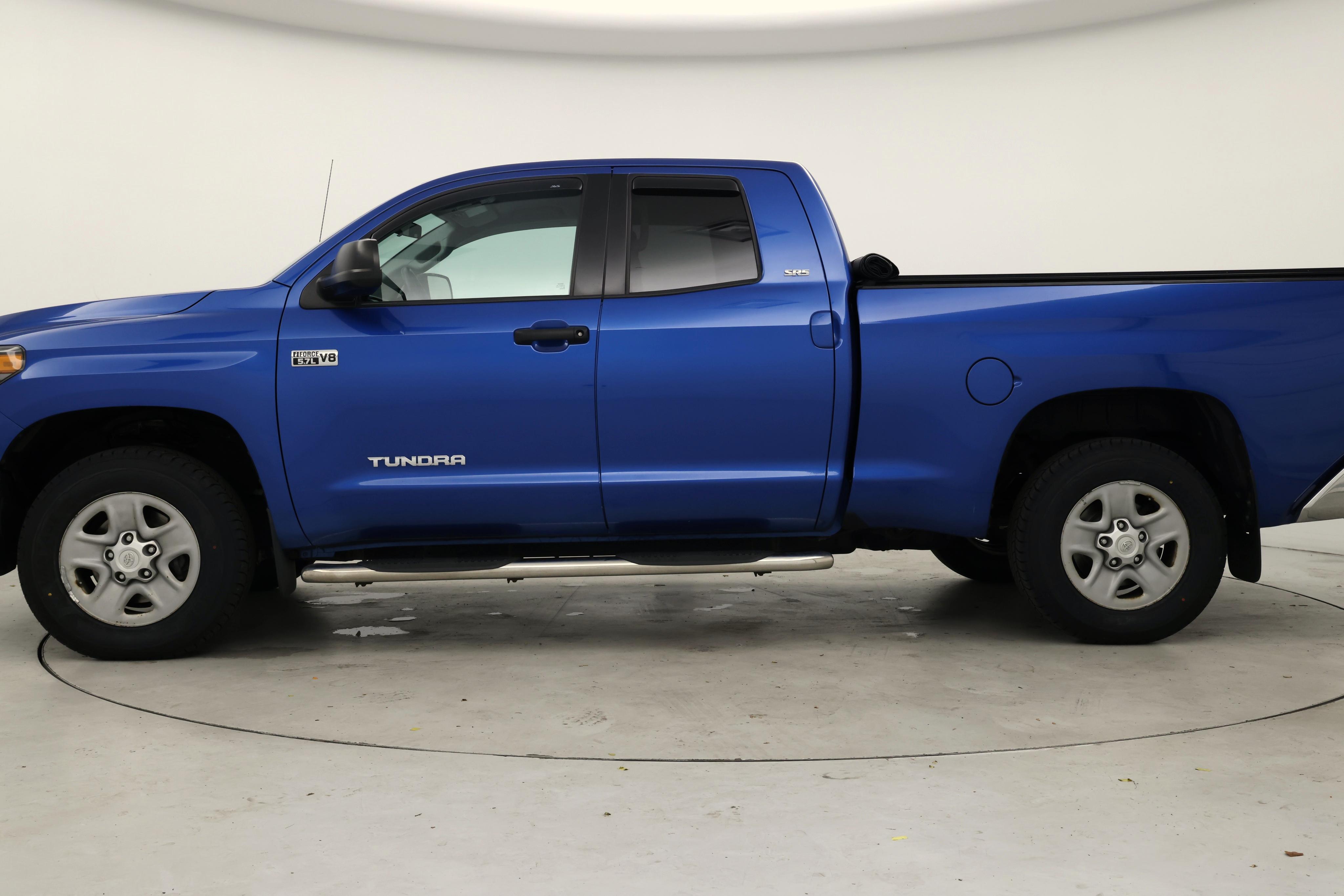 Thumbnail: 2018 Toyota Tundra - 3