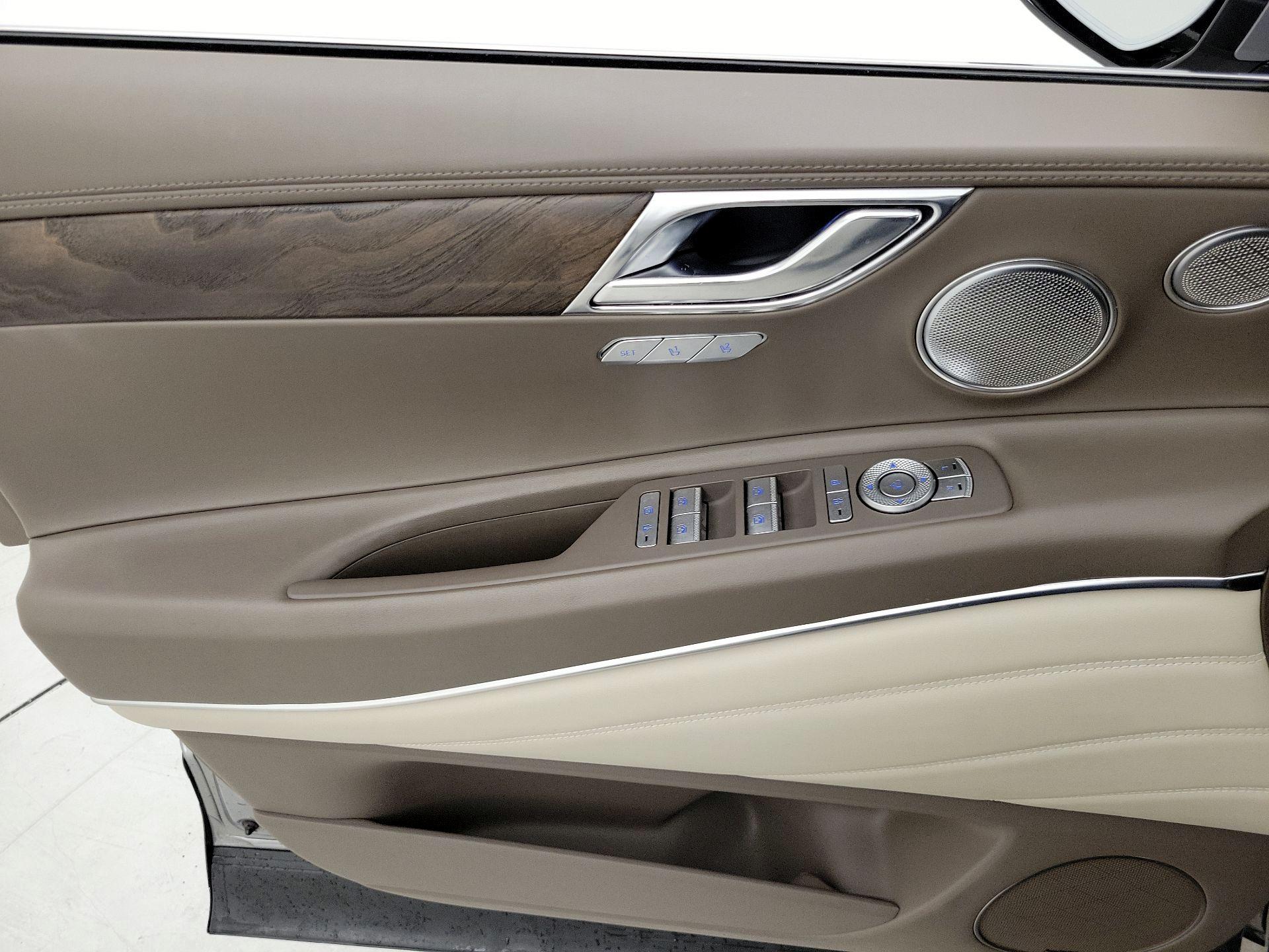 Thumbnail: 2022 Genesis GV80 - 12