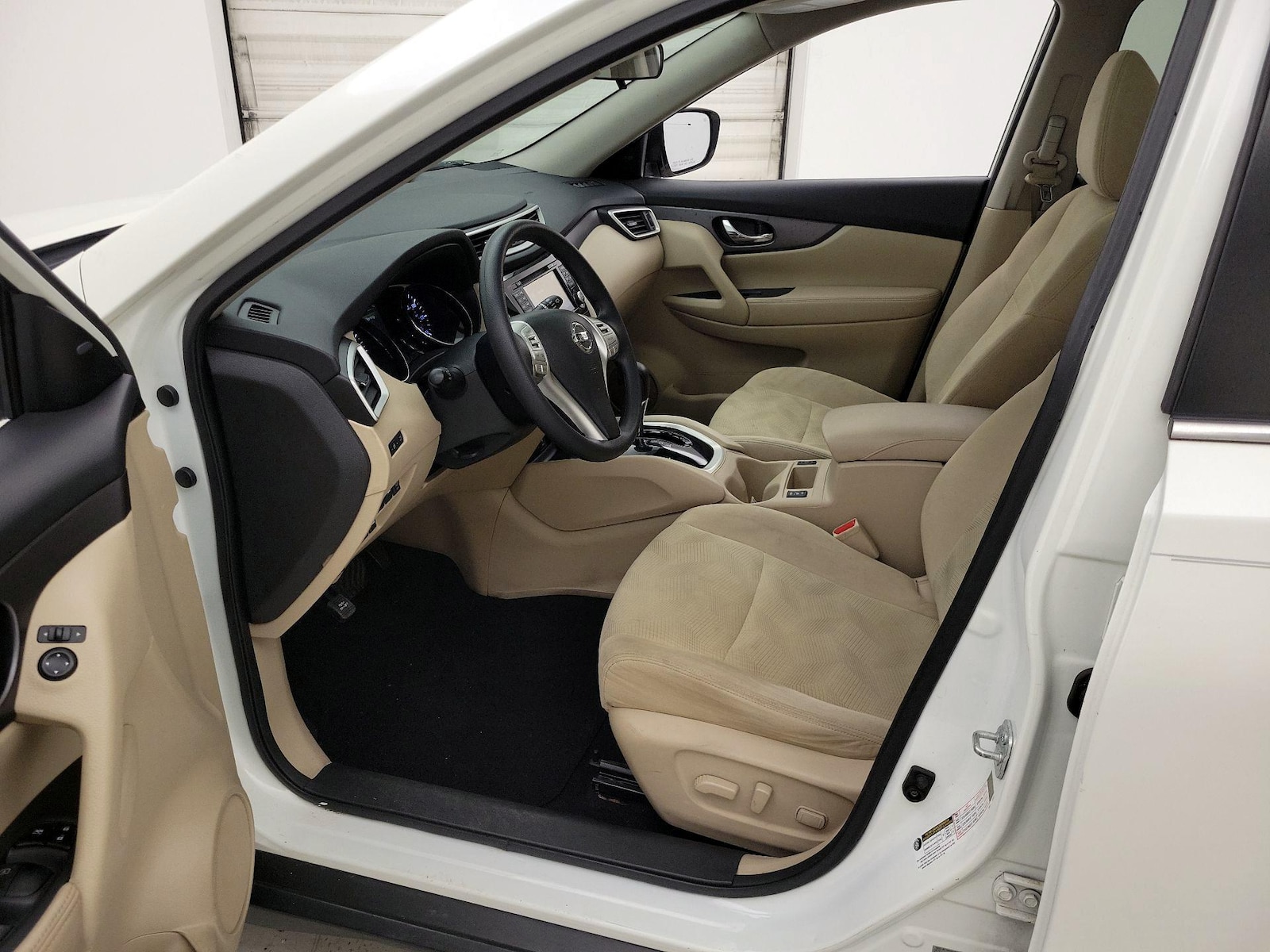 2016 Nissan Rogue SV - Photo 12