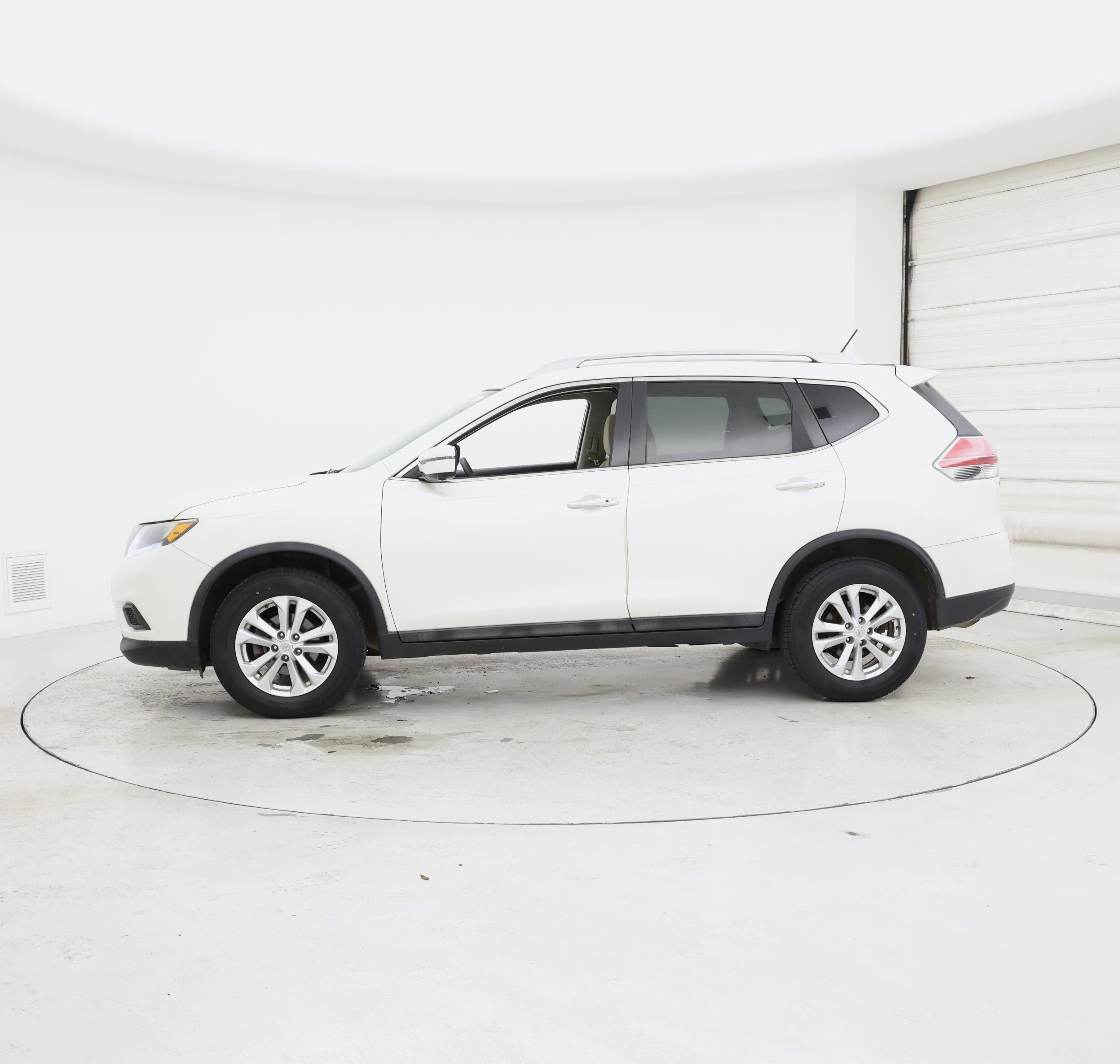 Thumbnail: 2016 Nissan Rogue - 3