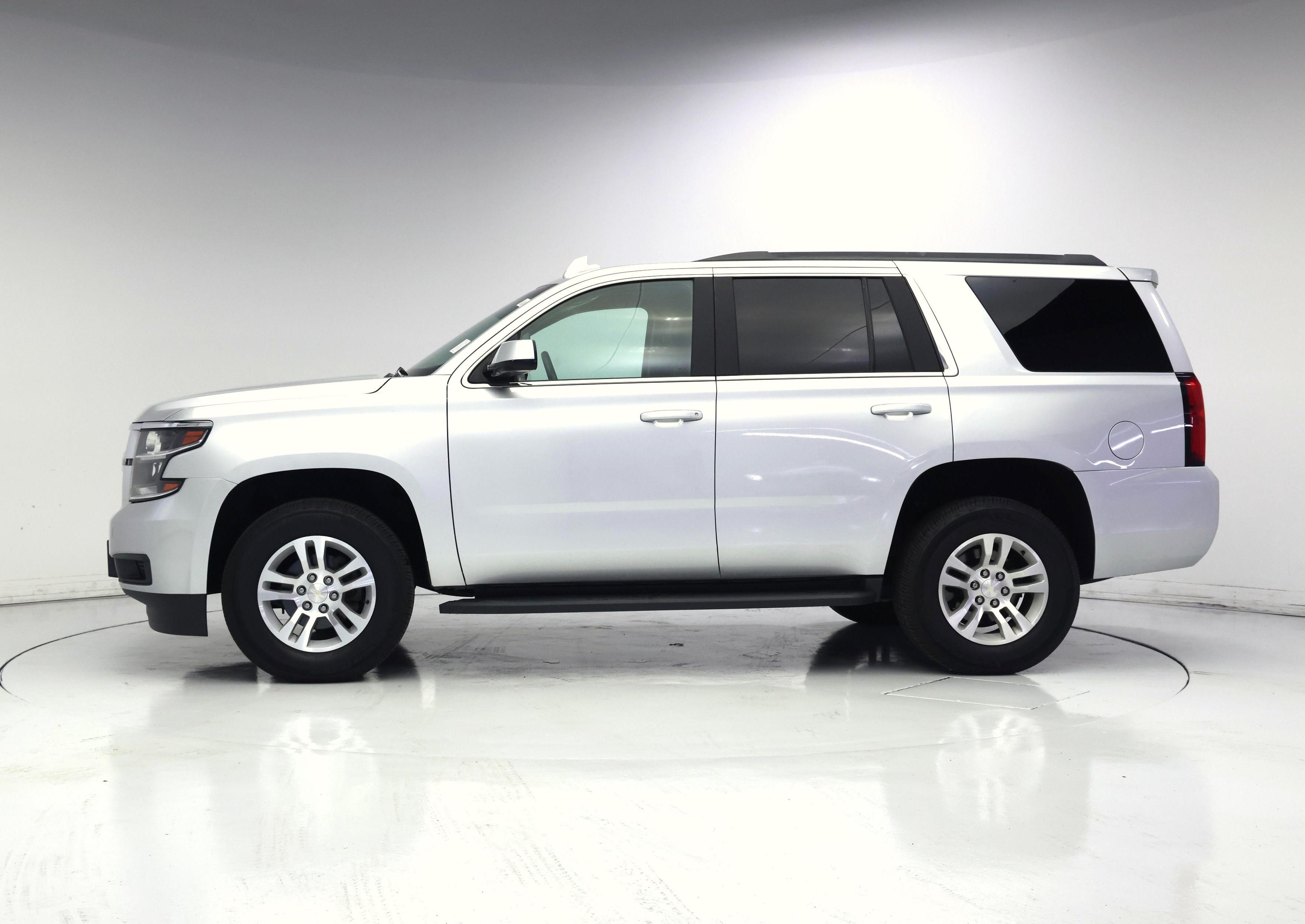 Thumbnail: 2017 Chevrolet Tahoe - 3