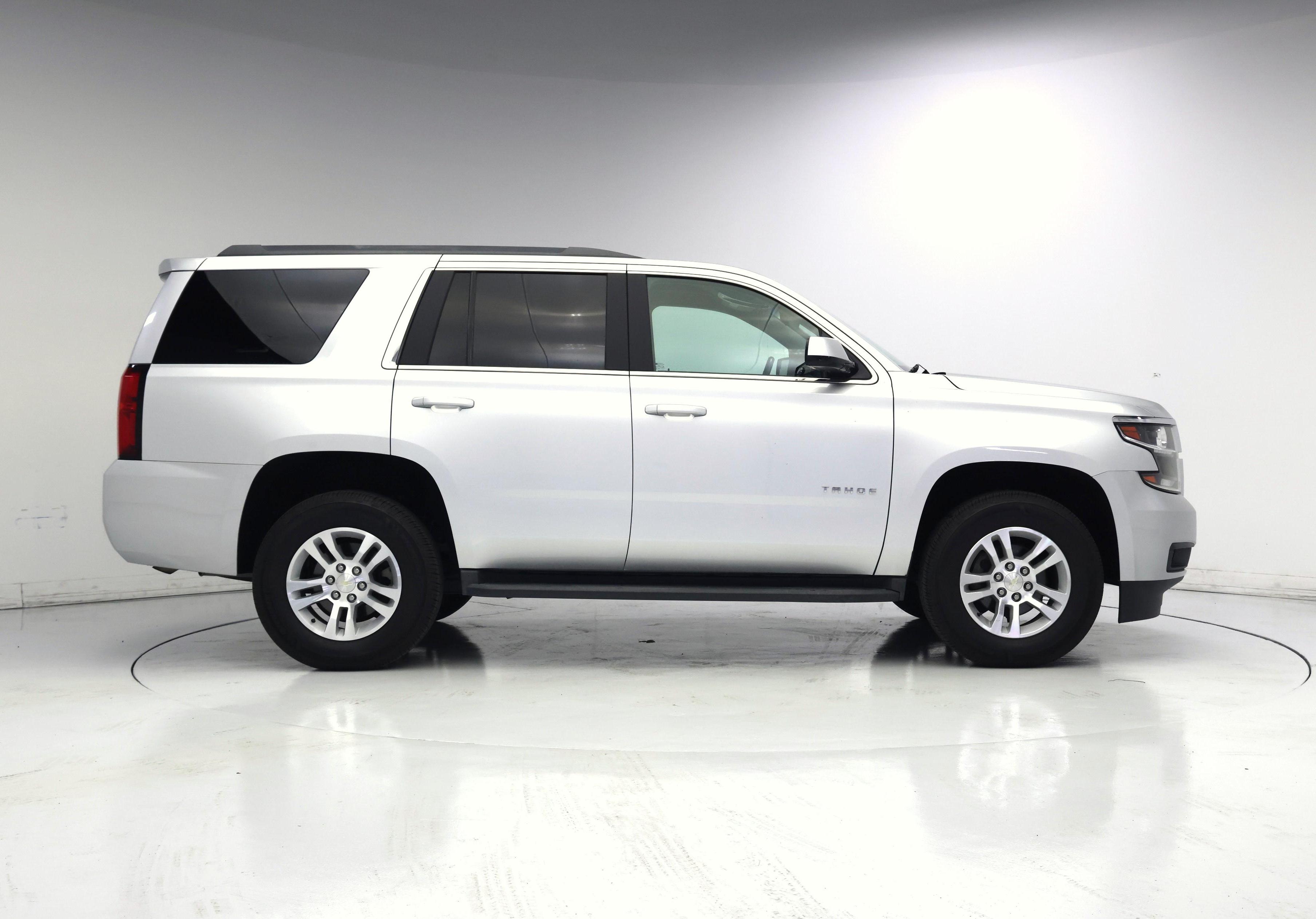 Thumbnail: 2017 Chevrolet Tahoe - 7