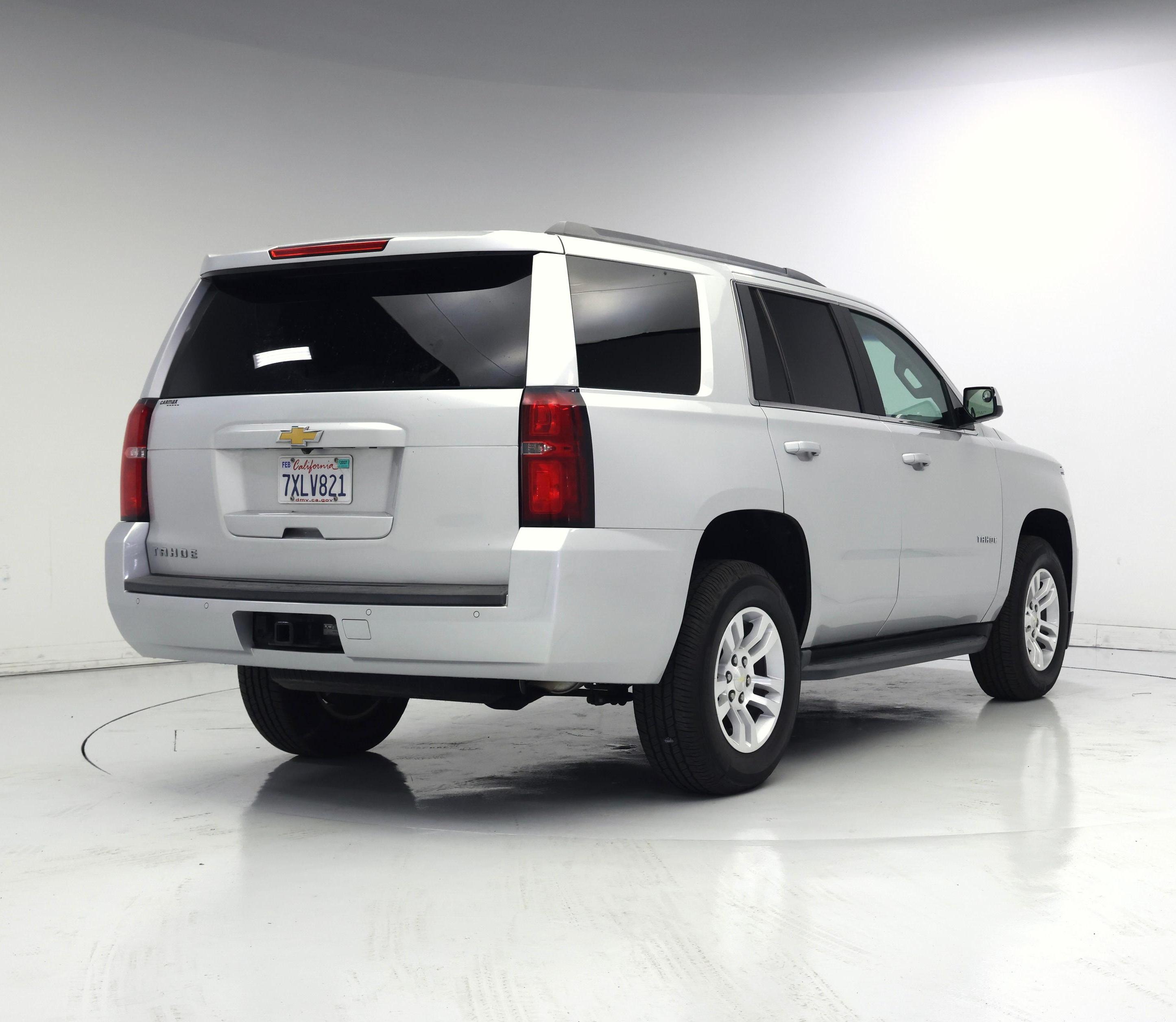 Thumbnail: 2017 Chevrolet Tahoe - 8