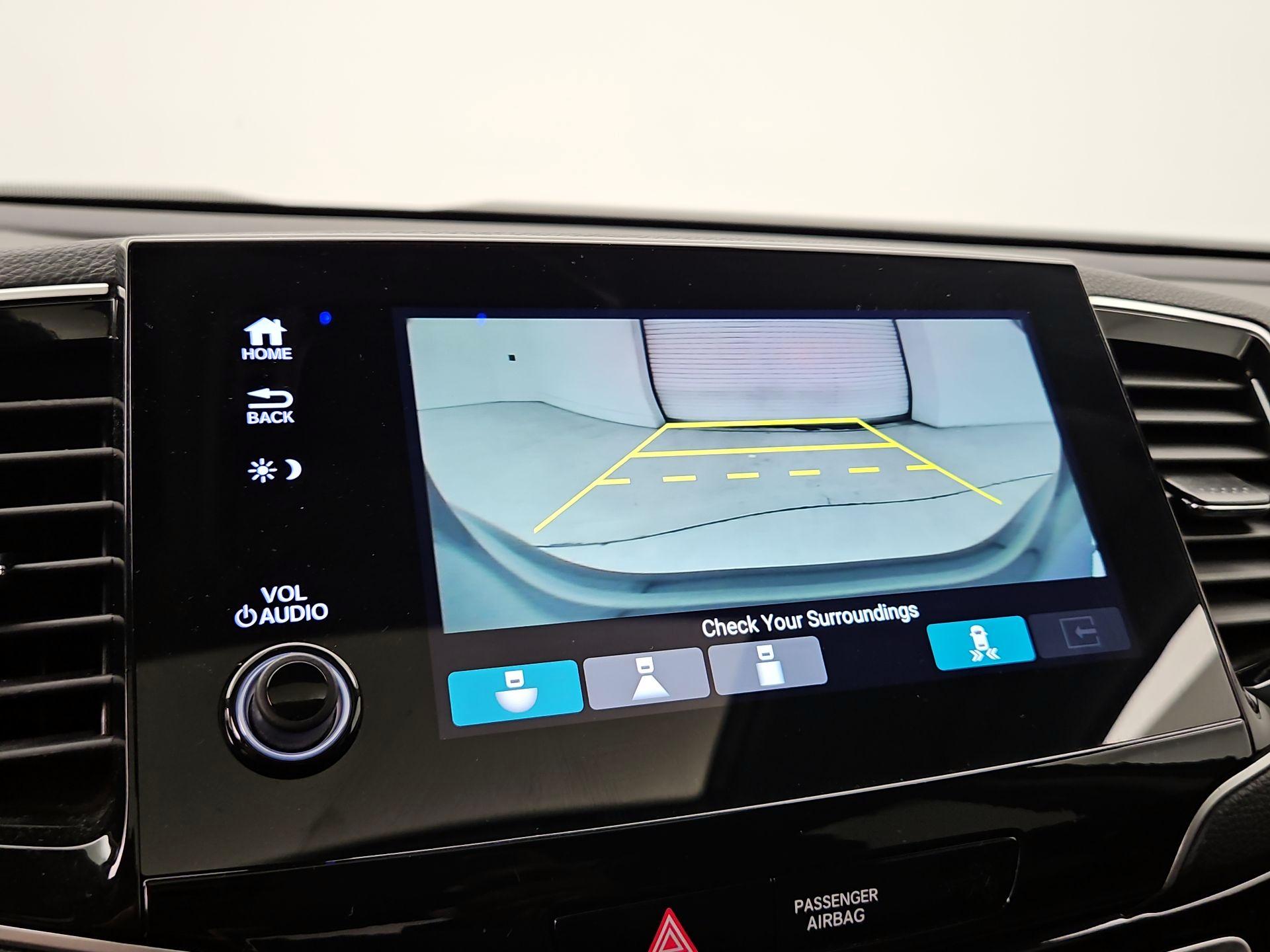 Thumbnail: 2019 Honda Pilot - 15