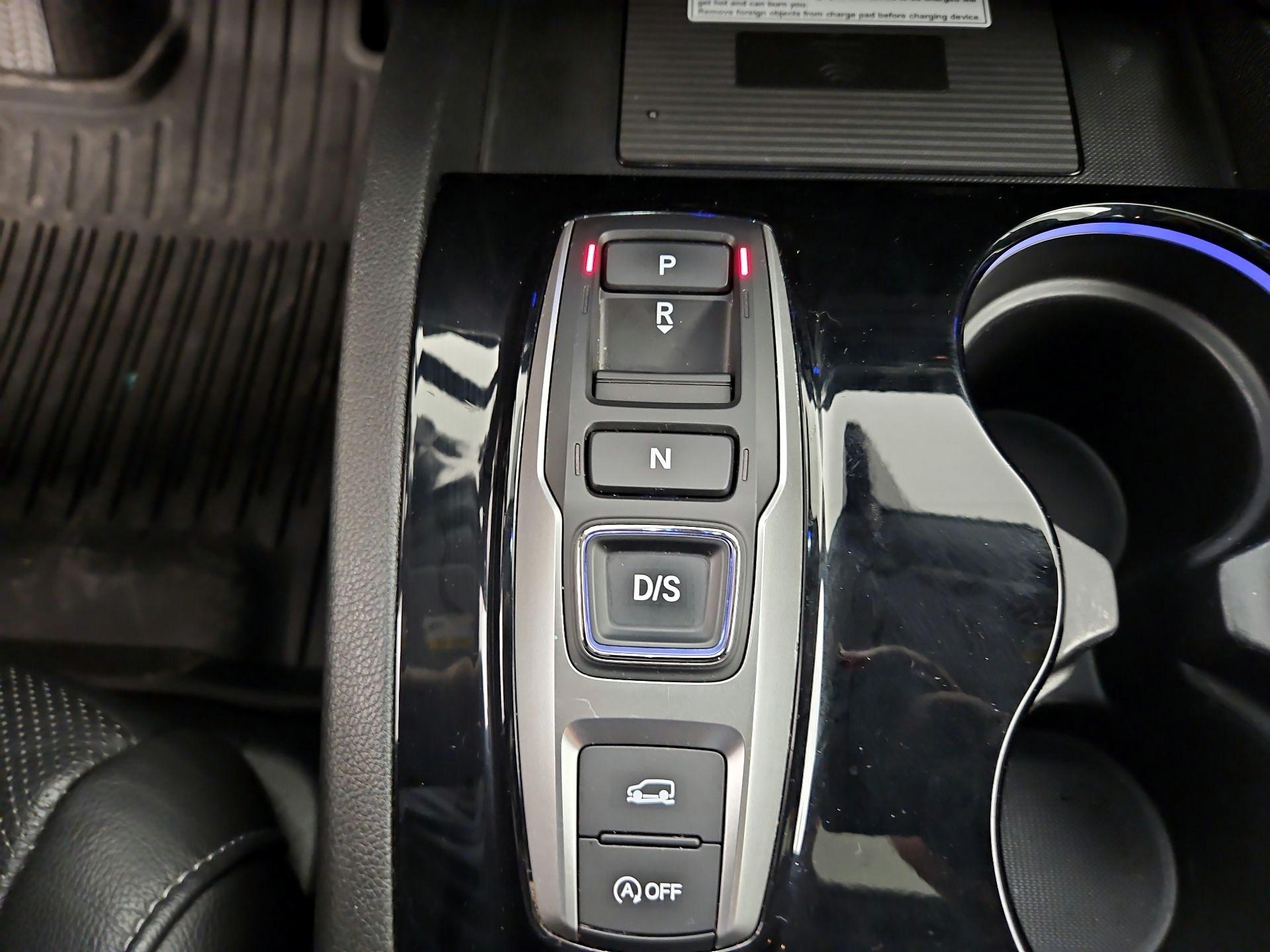 Thumbnail: 2019 Honda Pilot - 18