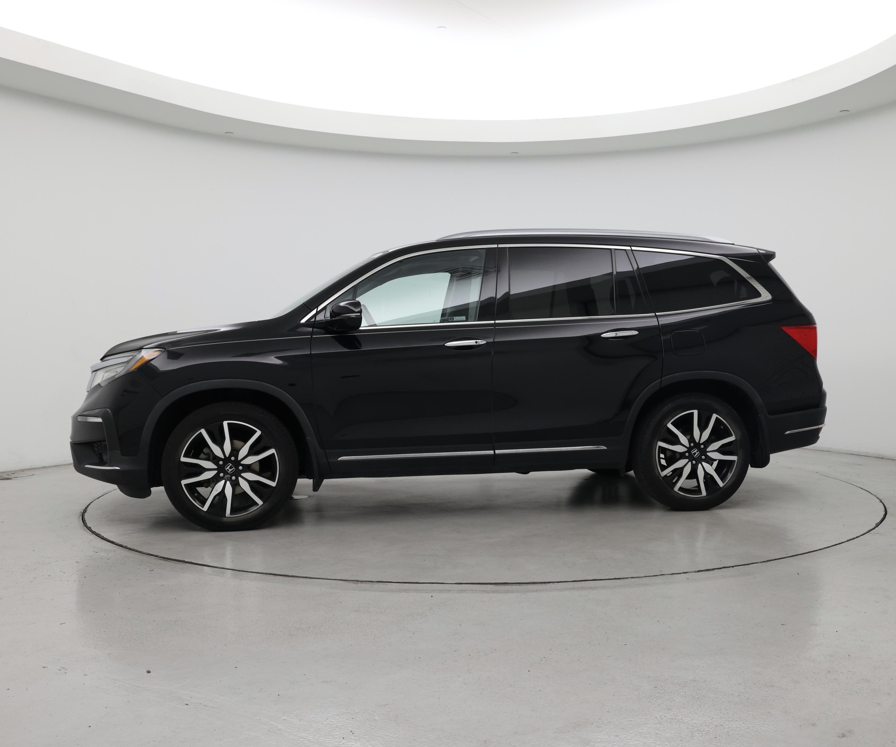Thumbnail: 2019 Honda Pilot - 3