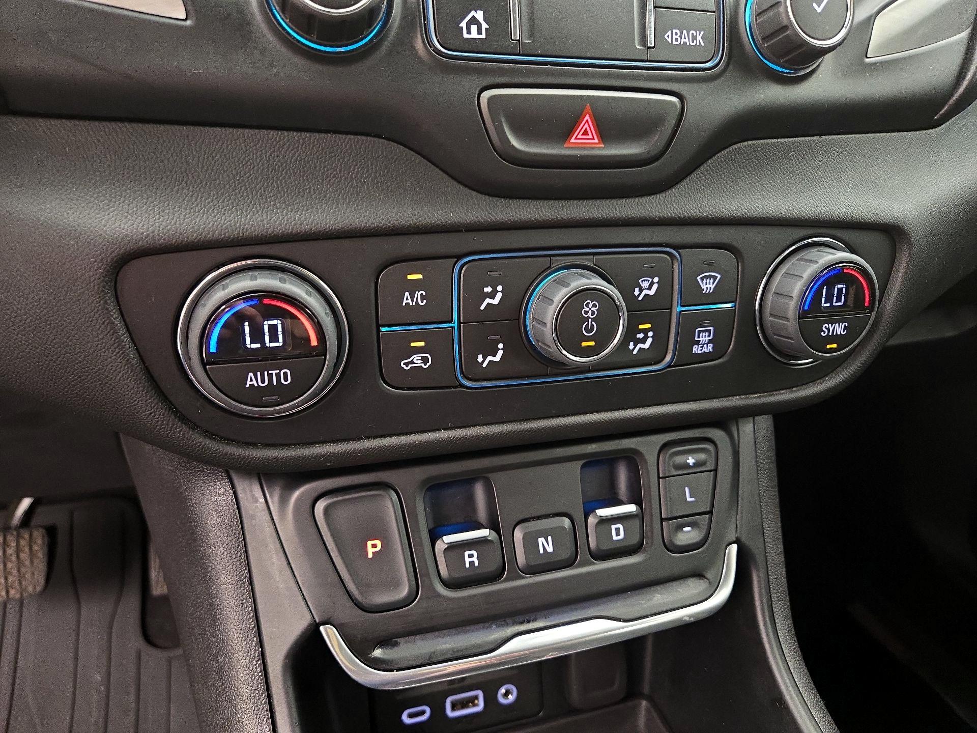 Thumbnail: 2020 GMC Terrain - 16
