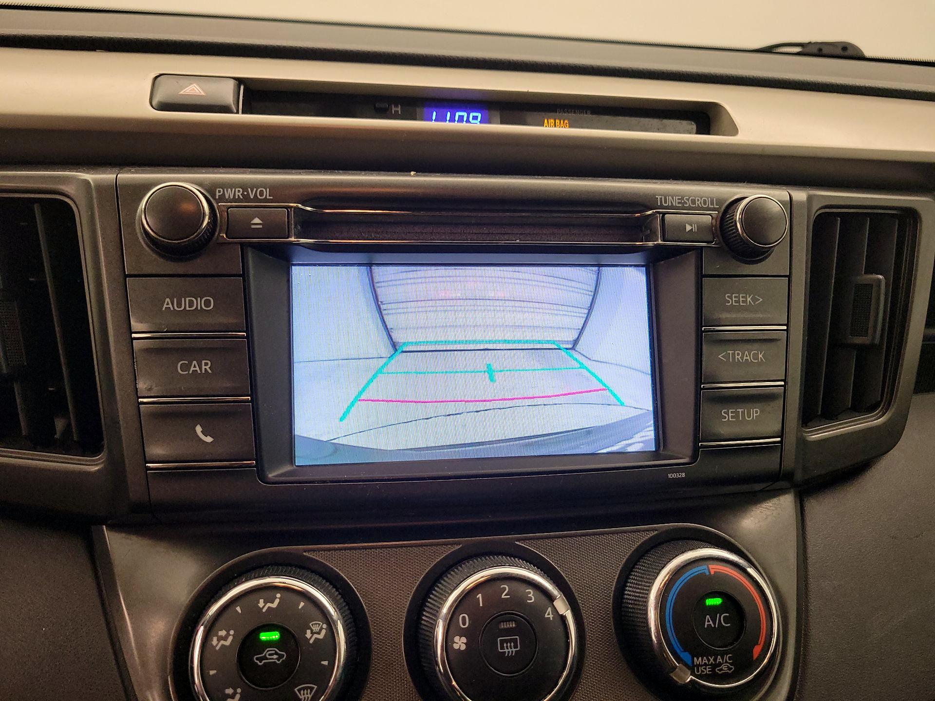 Thumbnail: 2015 Toyota RAV4 - 12