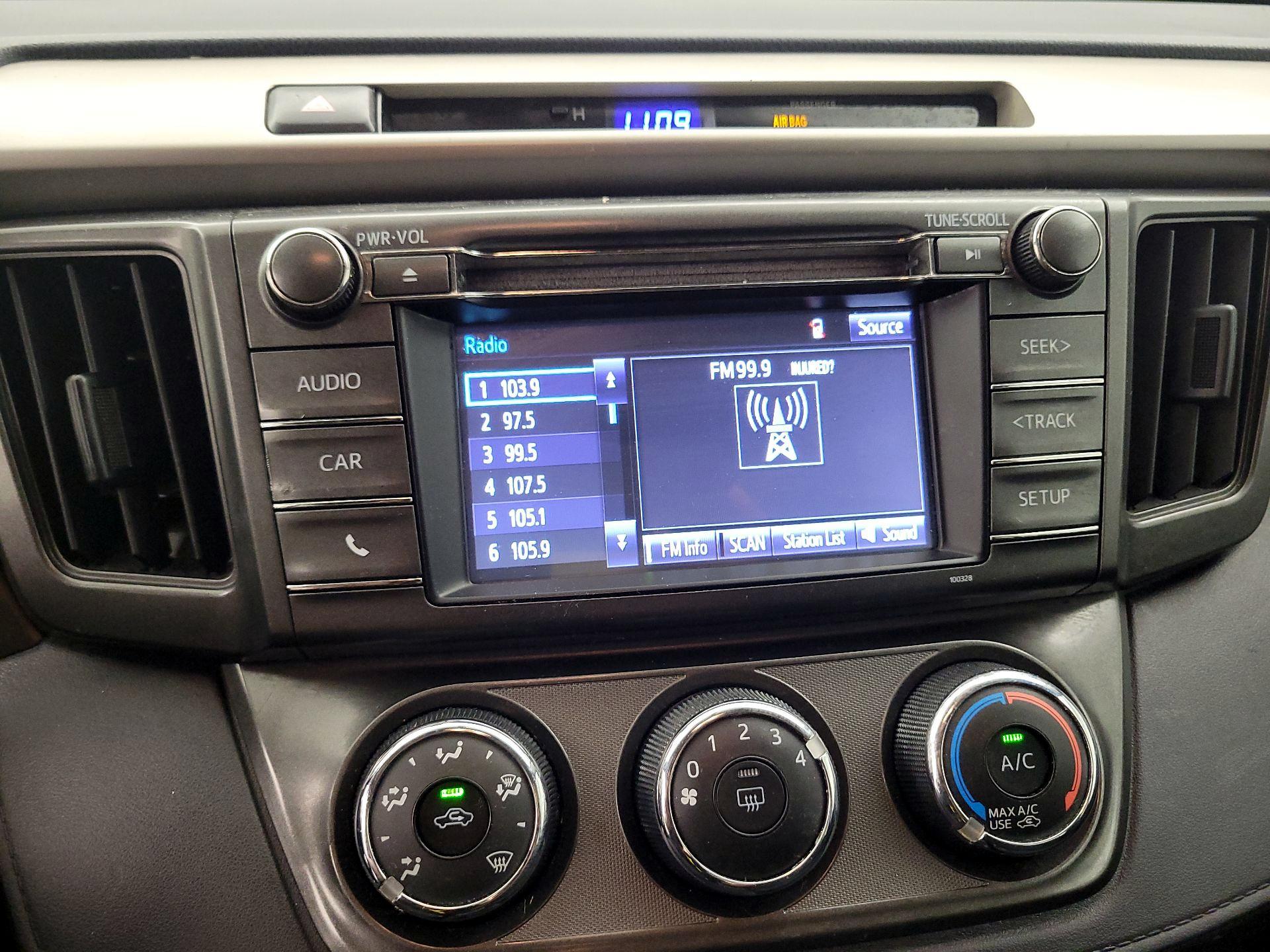 Thumbnail: 2015 Toyota RAV4 - 13