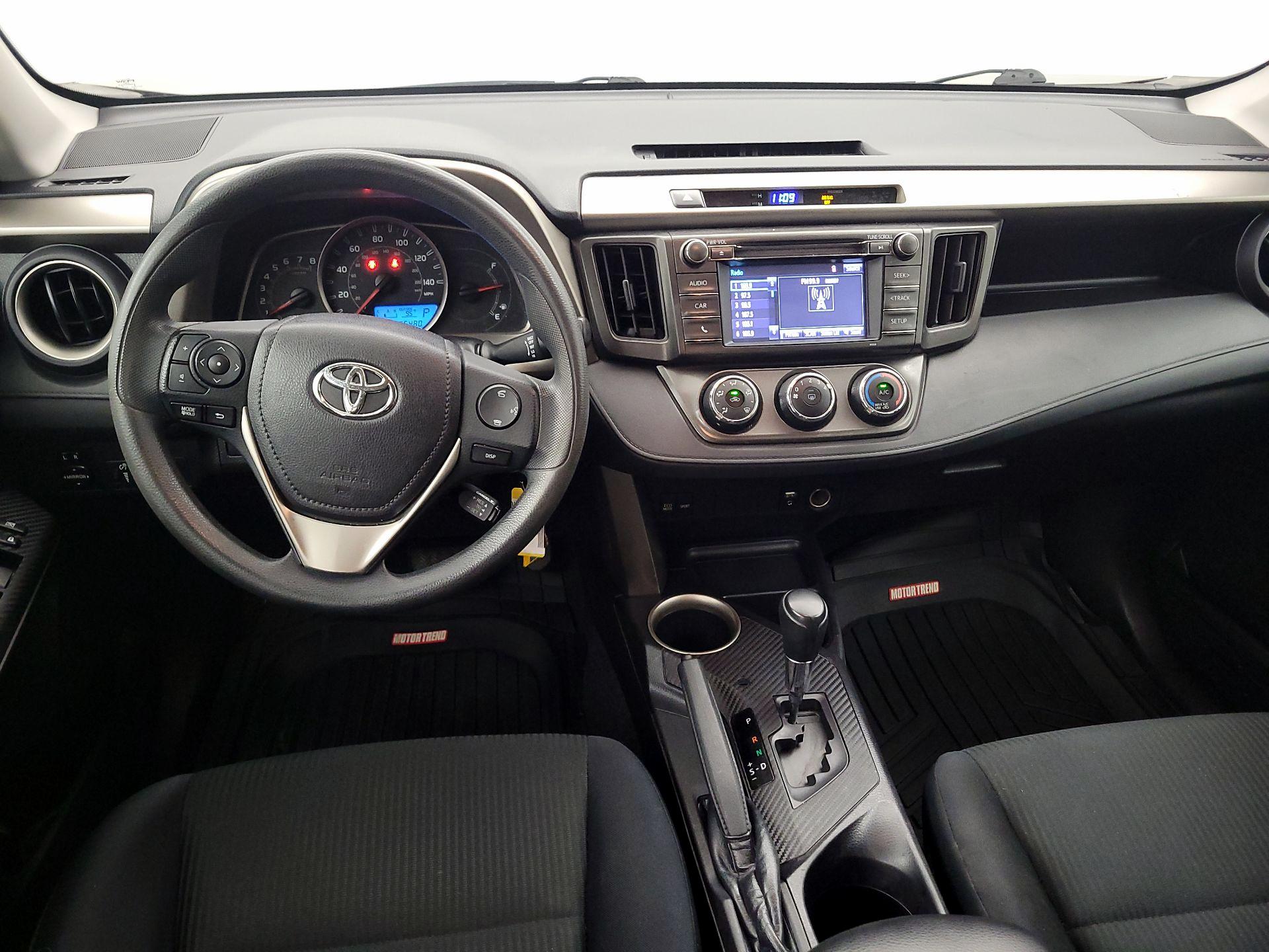Thumbnail: 2015 Toyota RAV4 - 8