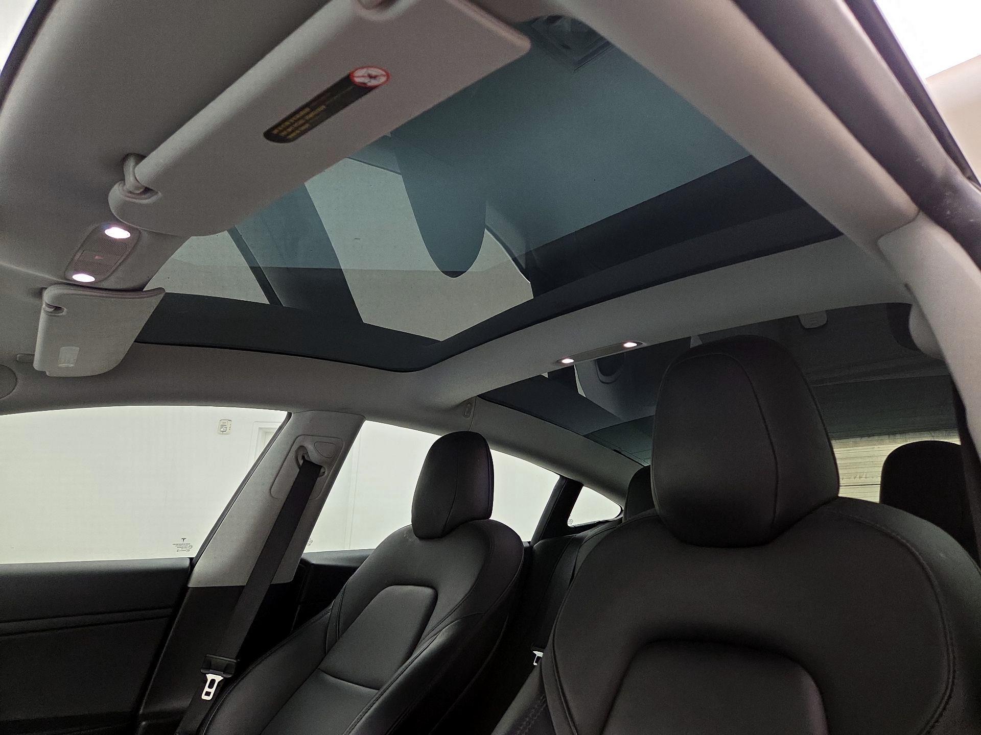 Thumbnail: 2020 Tesla Model 3 - 19