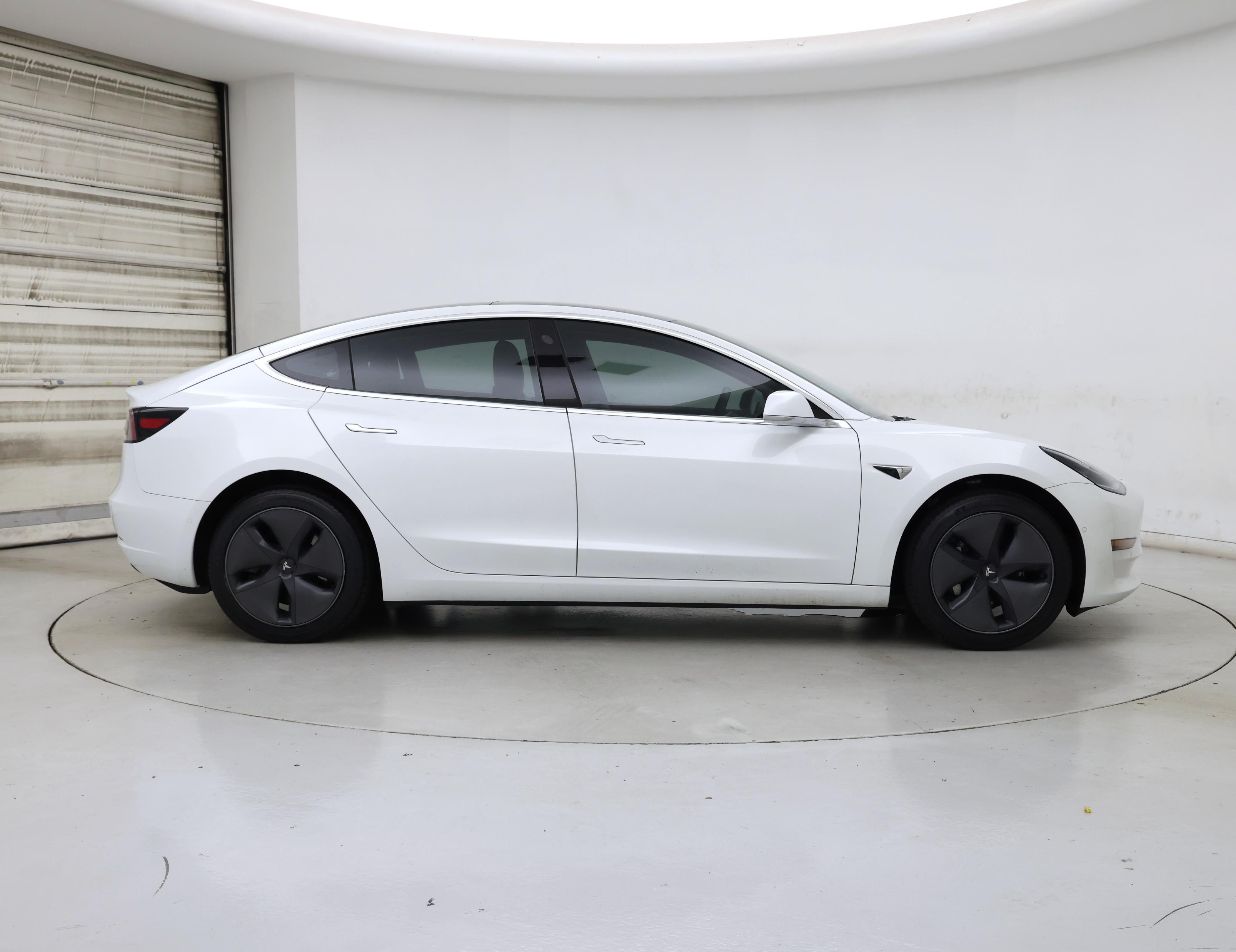 Thumbnail: 2020 Tesla Model 3 - 7