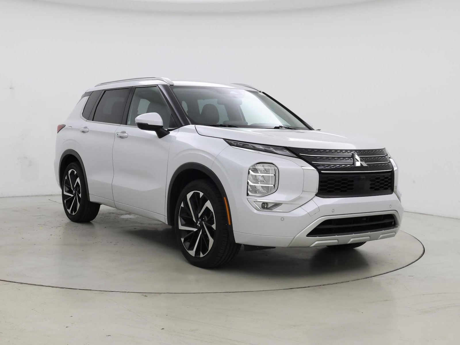 2023 Mitsubishi Outlander SEL - Photo 2
