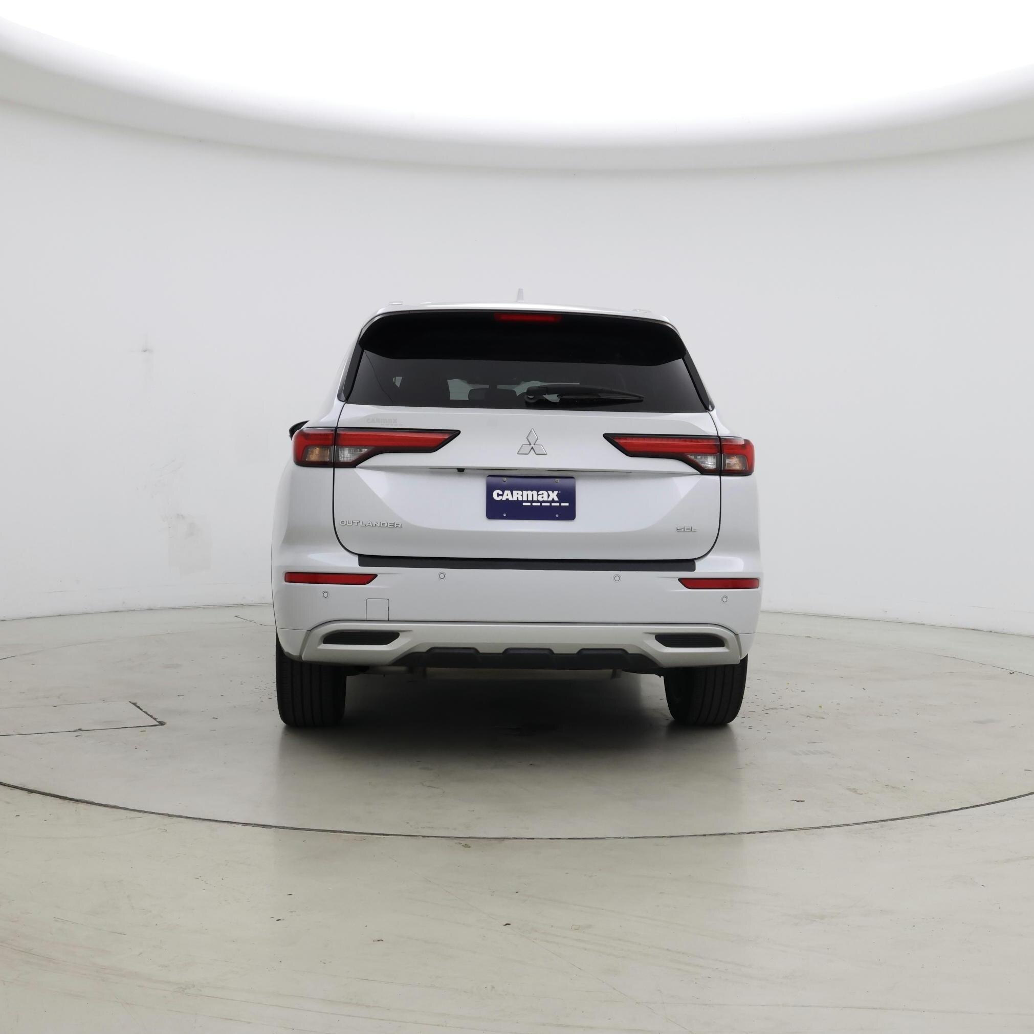 Thumbnail: 2023 Mitsubishi Outlander - 6