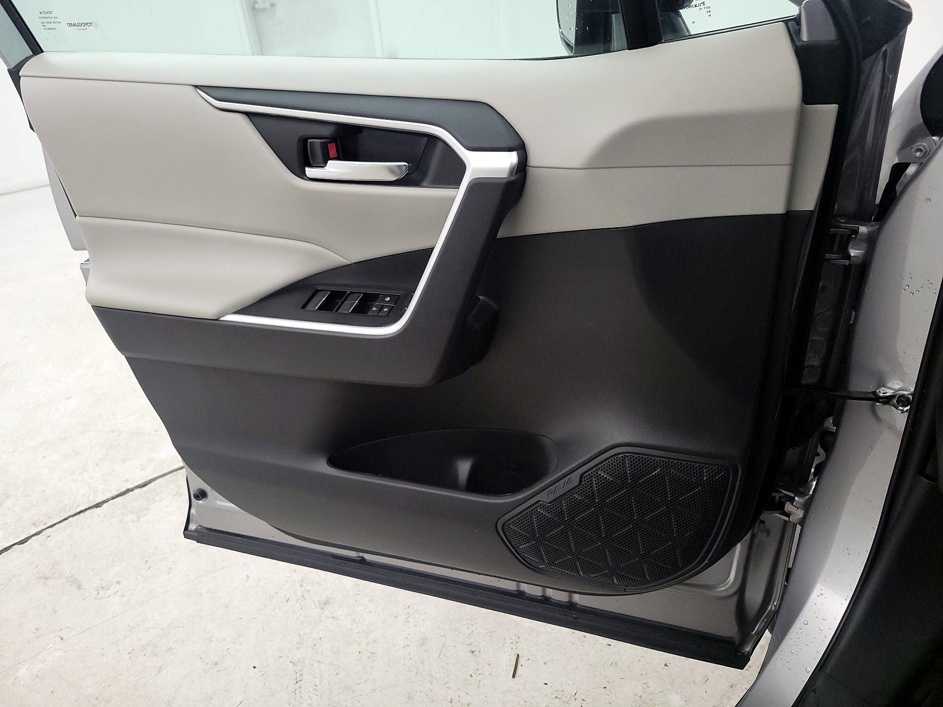Thumbnail: 2024 Toyota RAV4 - 10