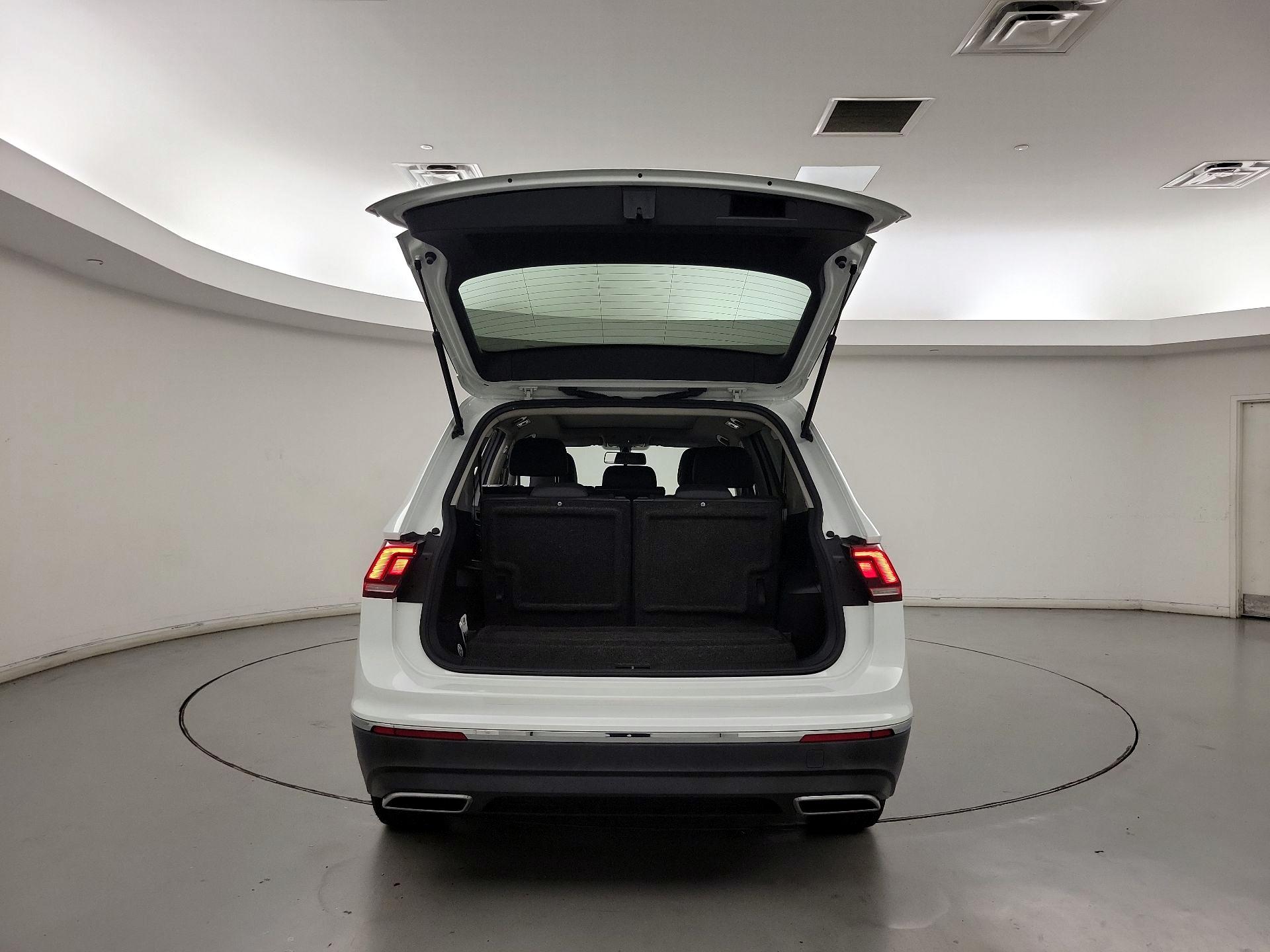 Thumbnail: 2020 Volkswagen Tiguan - 20