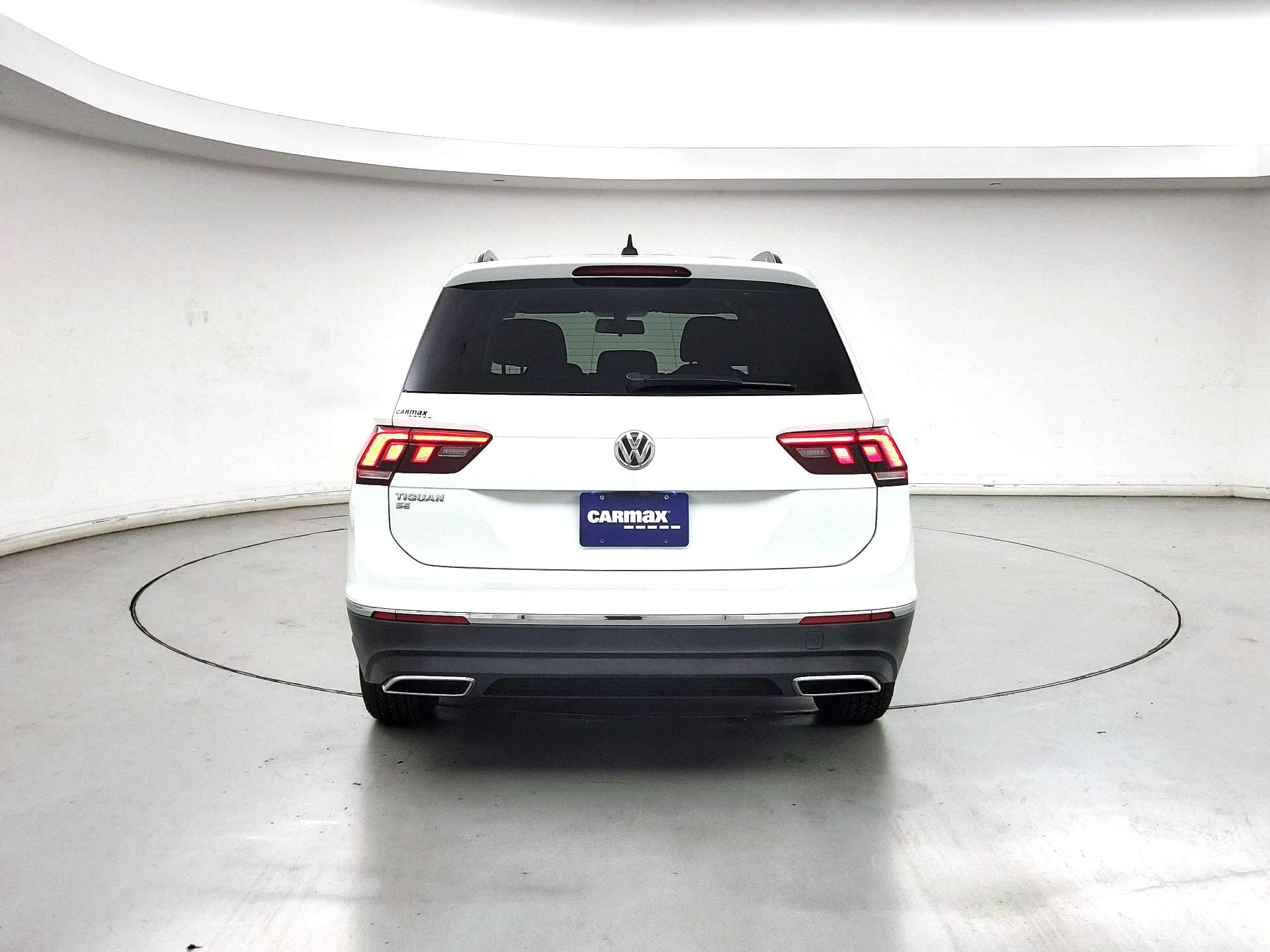 Thumbnail: 2020 Volkswagen Tiguan - 6