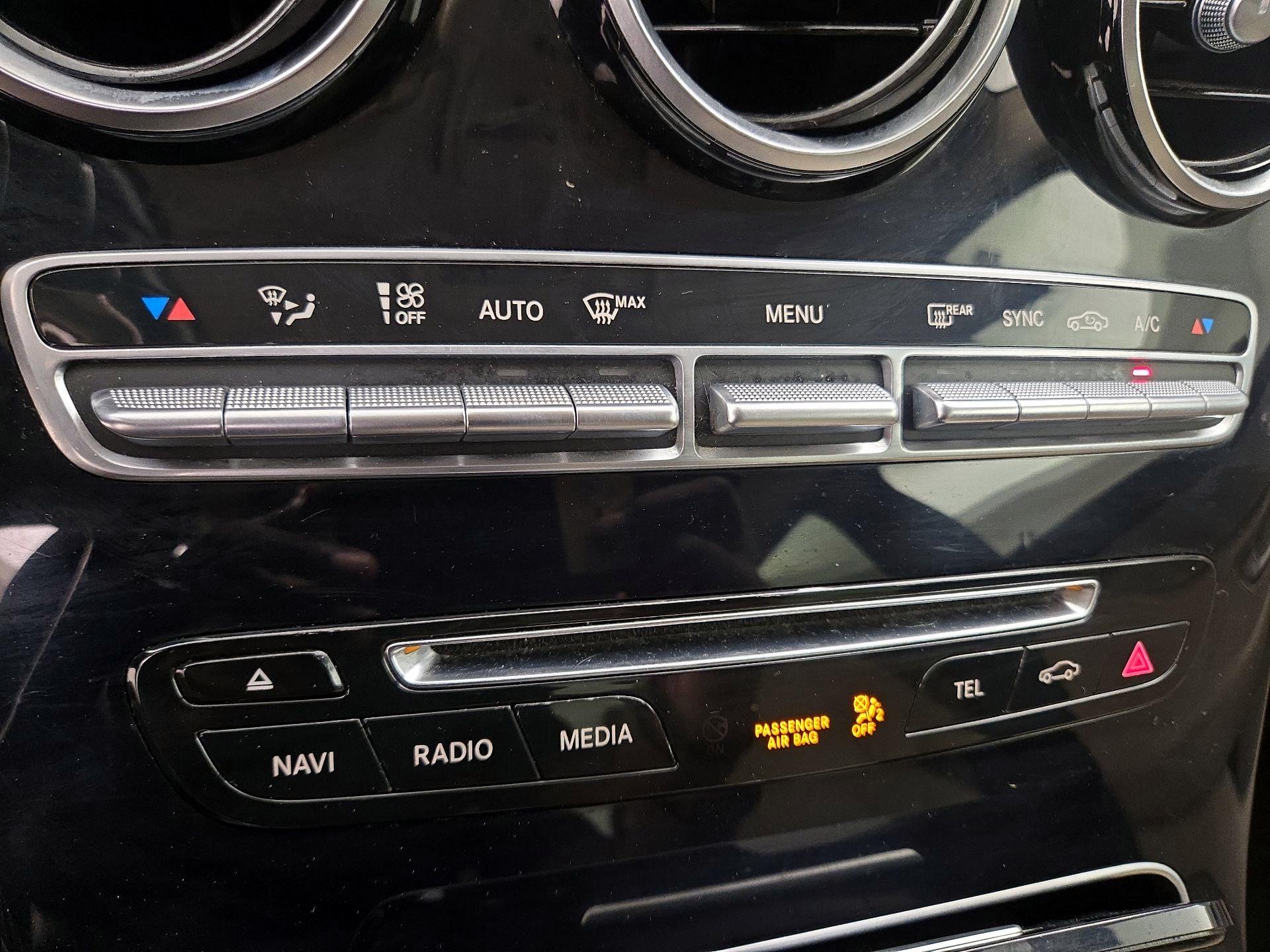 Thumbnail: 2016 Mercedes-Benz C-Class - 16