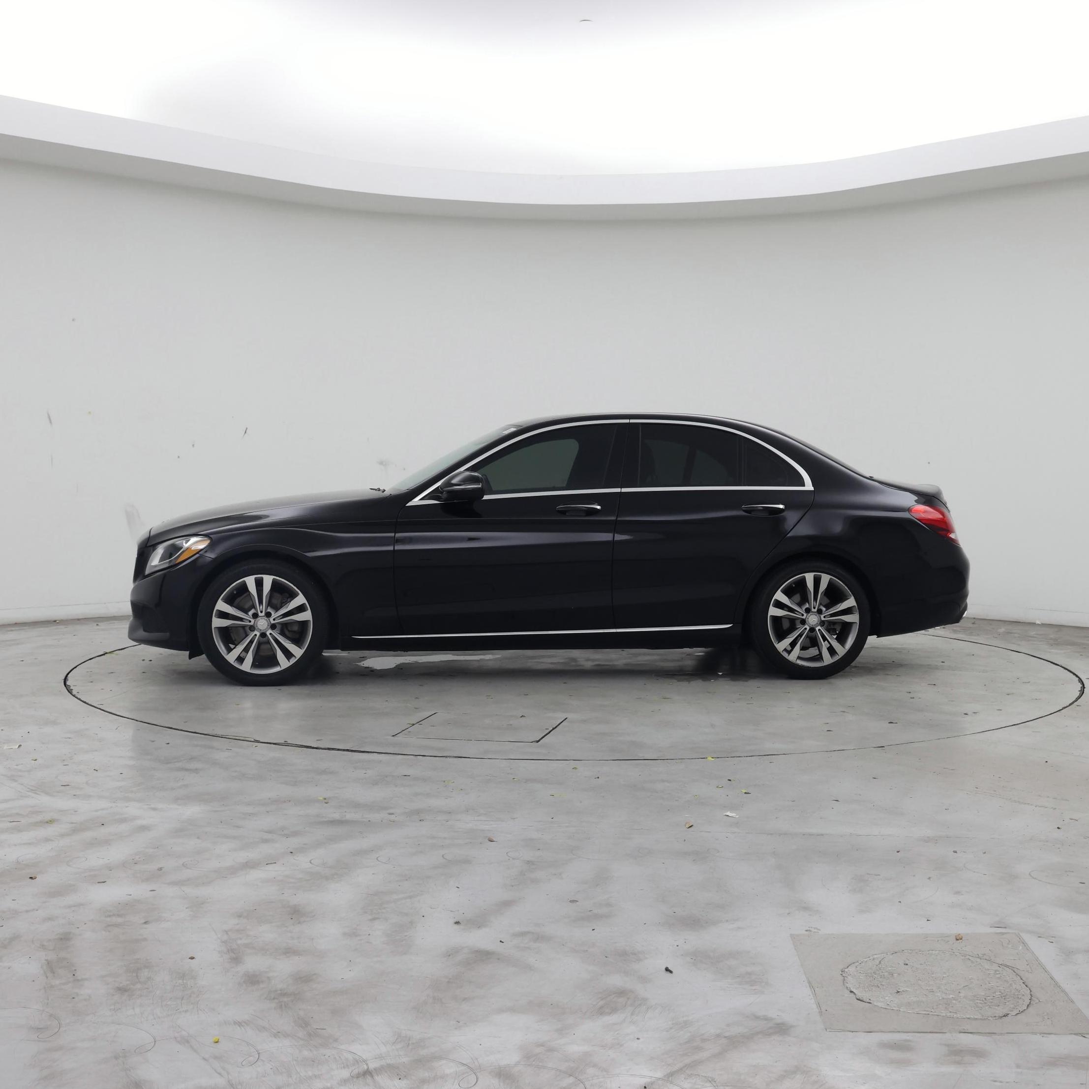 Thumbnail: 2016 Mercedes-Benz C-Class - 3