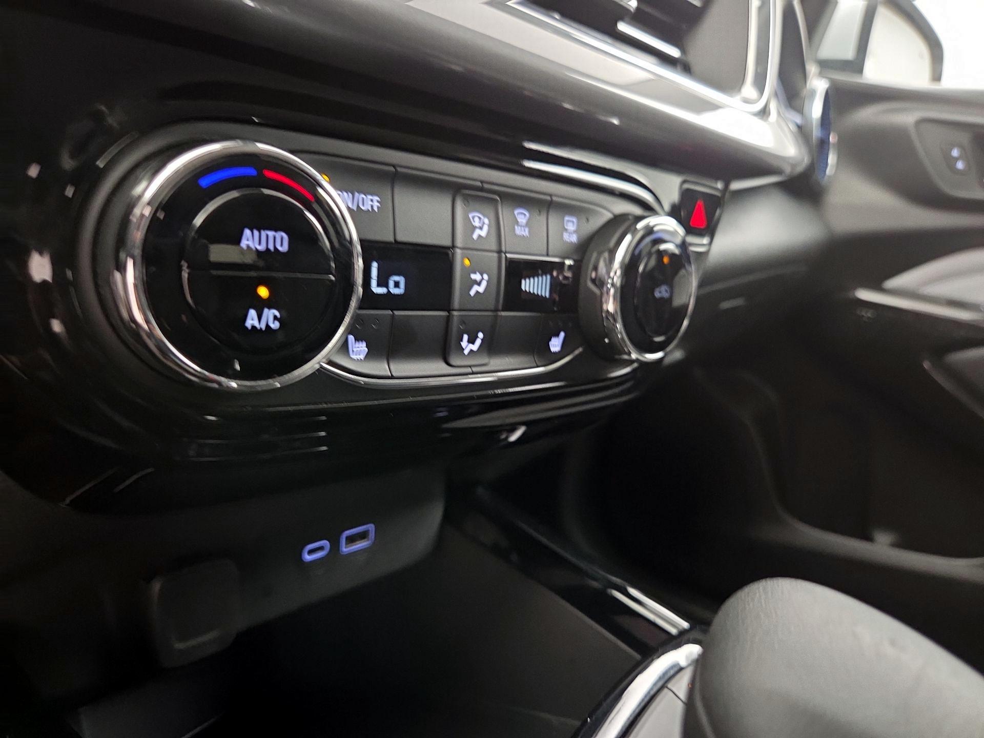 Thumbnail: 2024 Chevrolet Trax - 16
