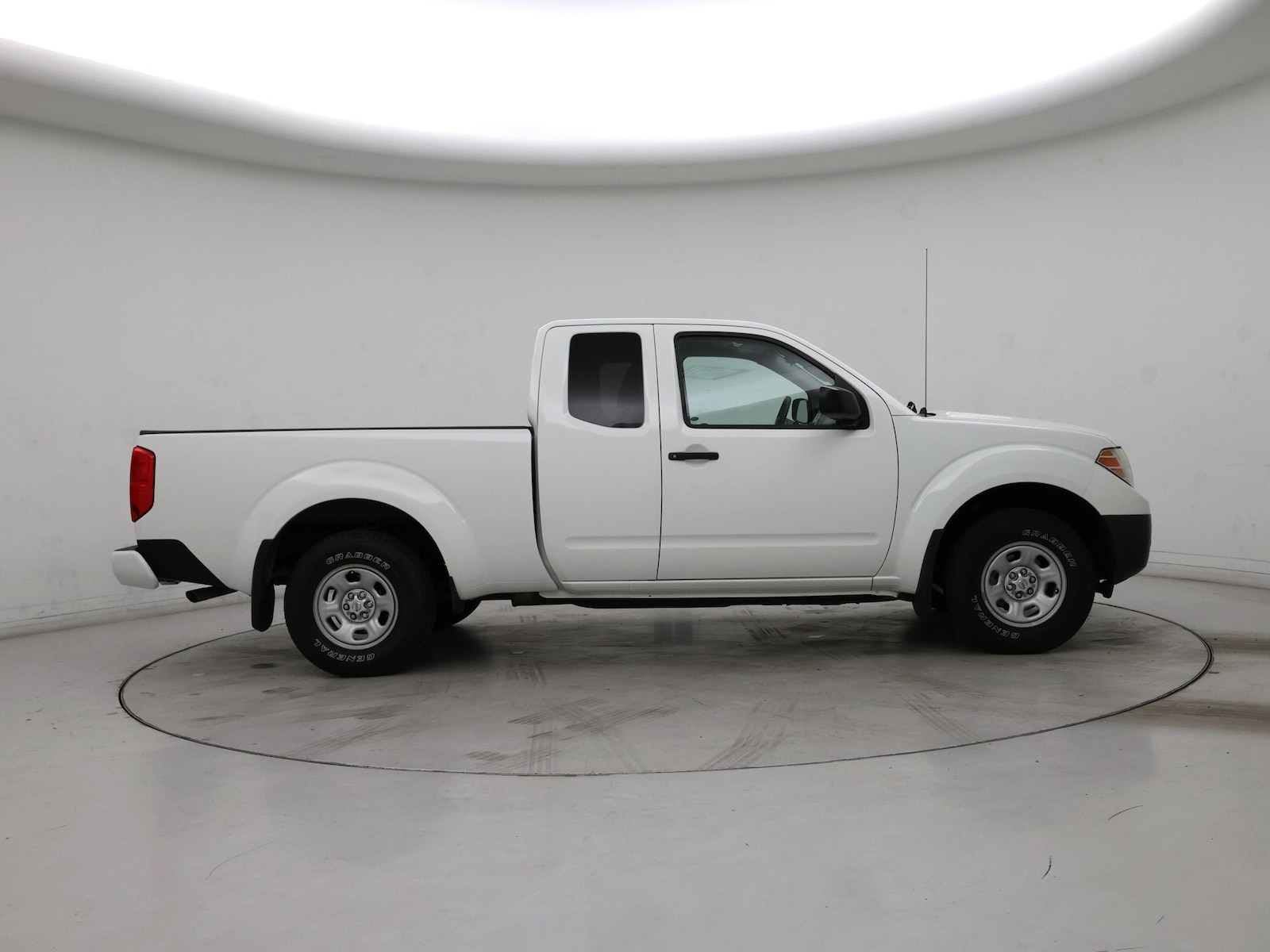 2018 Nissan Frontier S - Photo 8