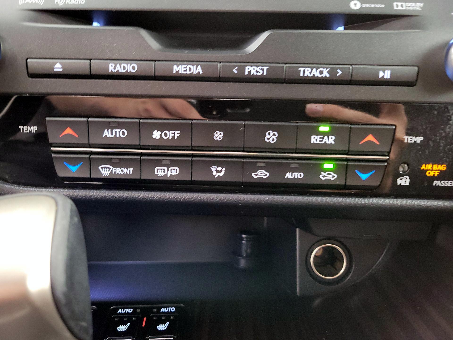 Thumbnail: 2018 Lexus RX - 17