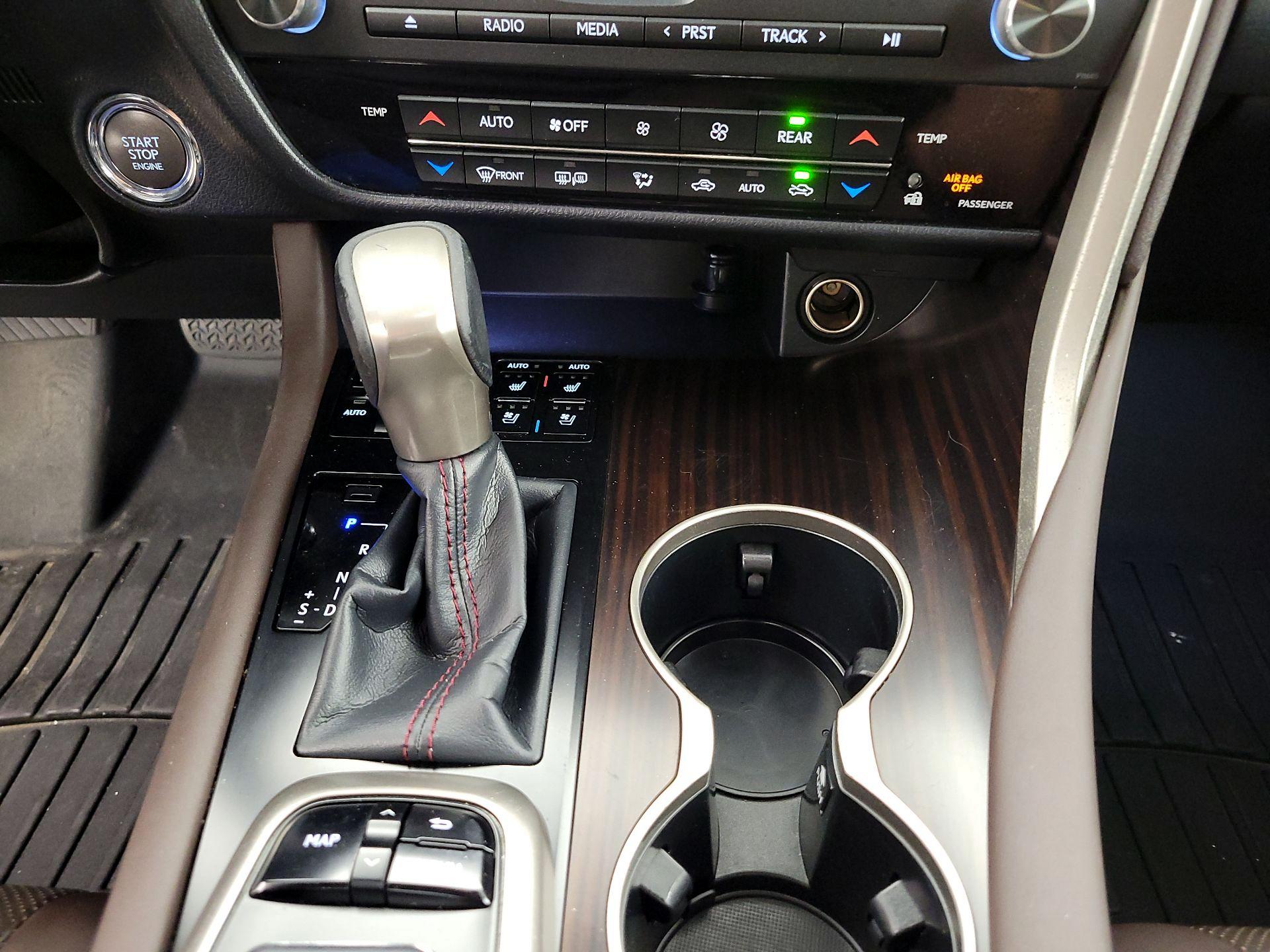 Thumbnail: 2018 Lexus RX - 18