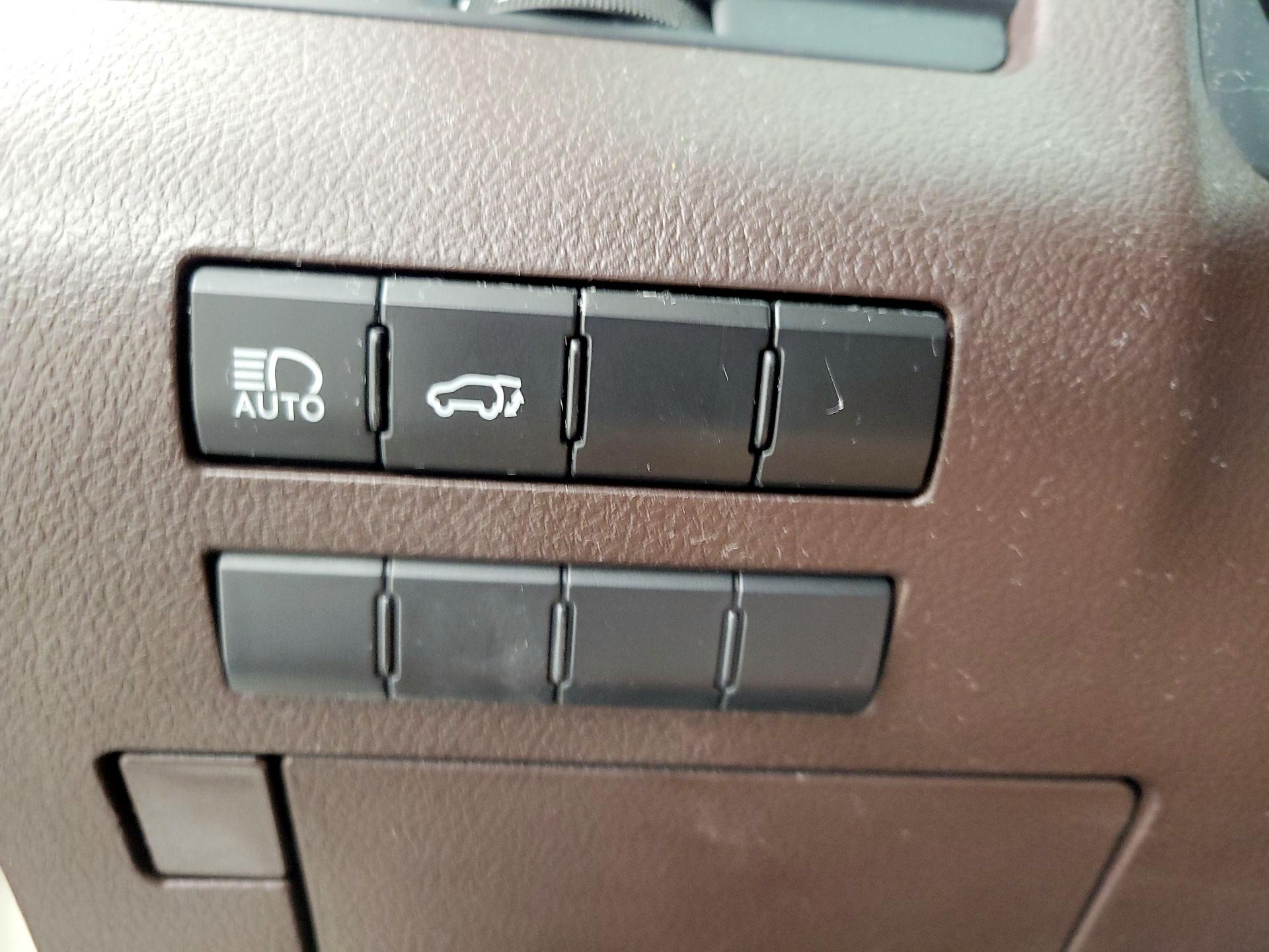 Thumbnail: 2016 Lexus RX - 13