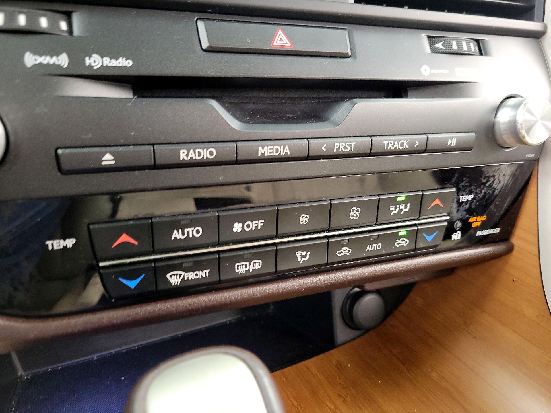 Thumbnail: 2016 Lexus RX - 17