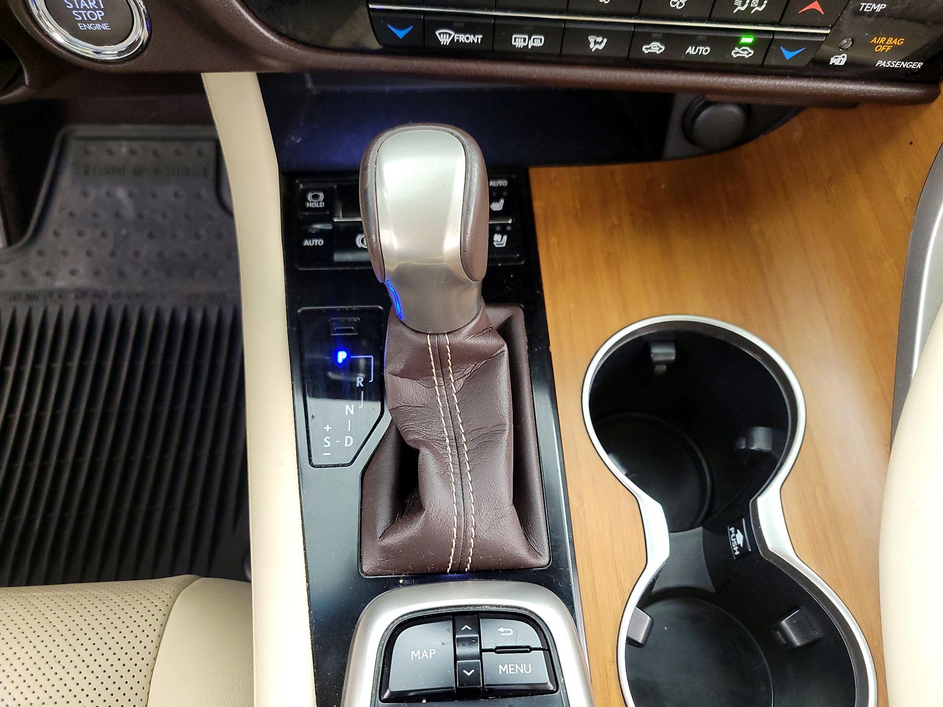 Thumbnail: 2016 Lexus RX - 18