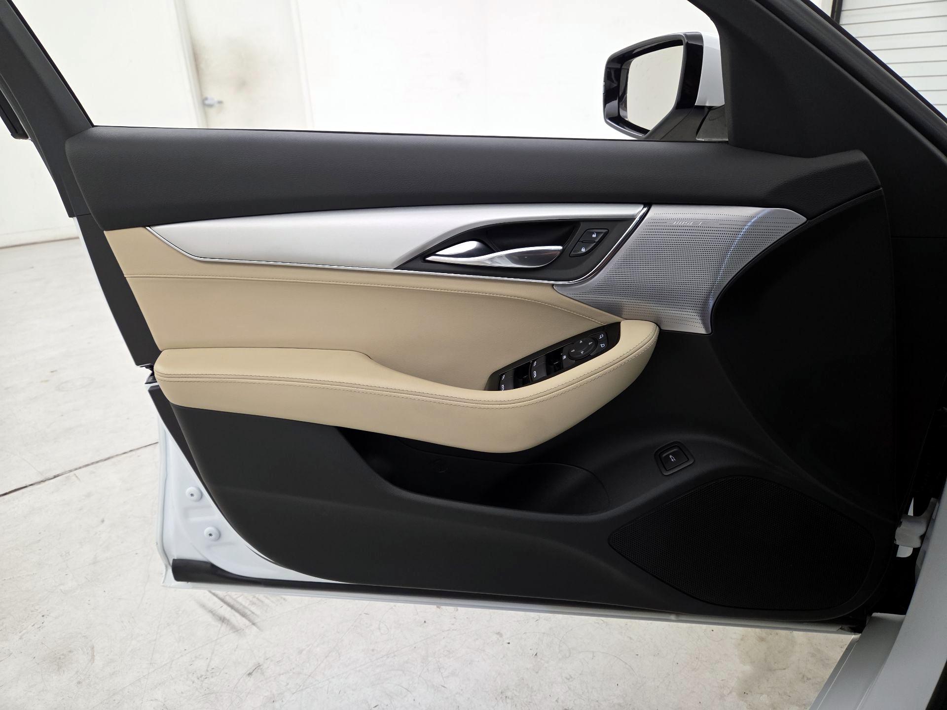 Thumbnail: 2021 Cadillac CT5 - 12