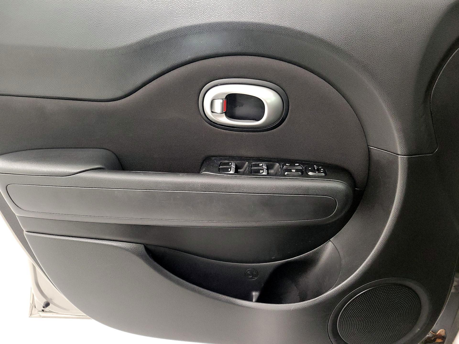 Thumbnail: 2019 Kia Soul - 12