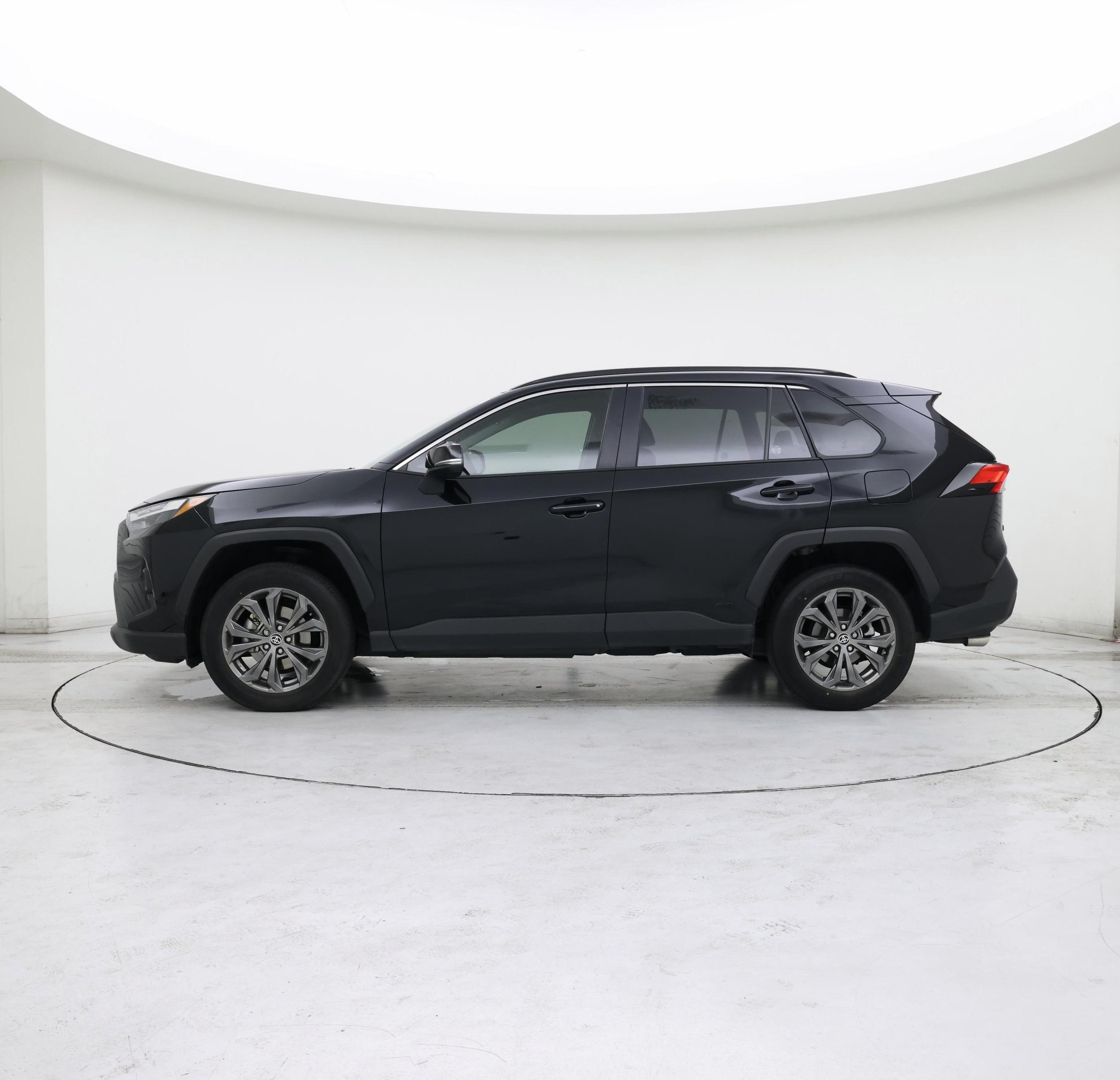 Thumbnail: 2023 Toyota RAV4 - 3