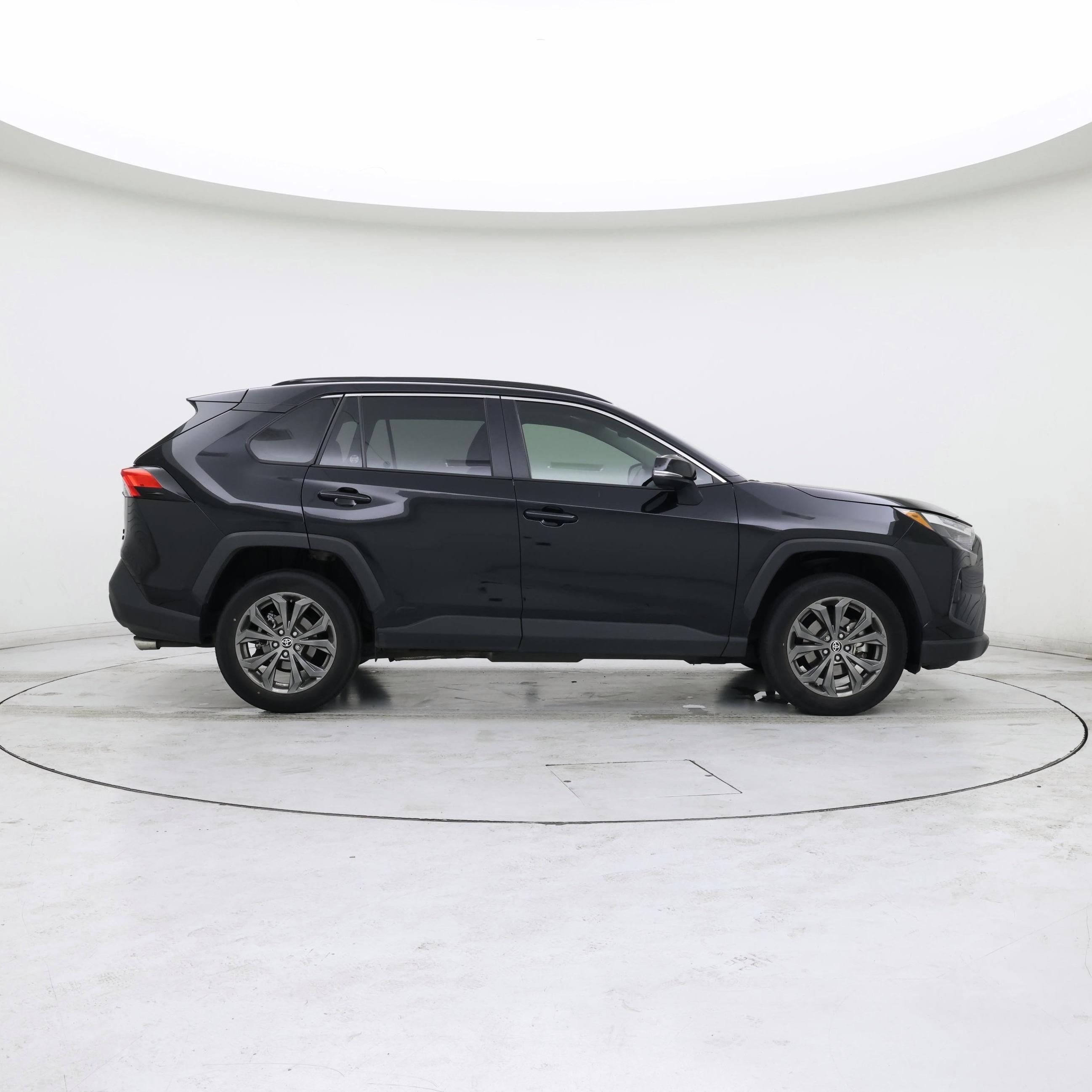 Thumbnail: 2023 Toyota RAV4 - 7