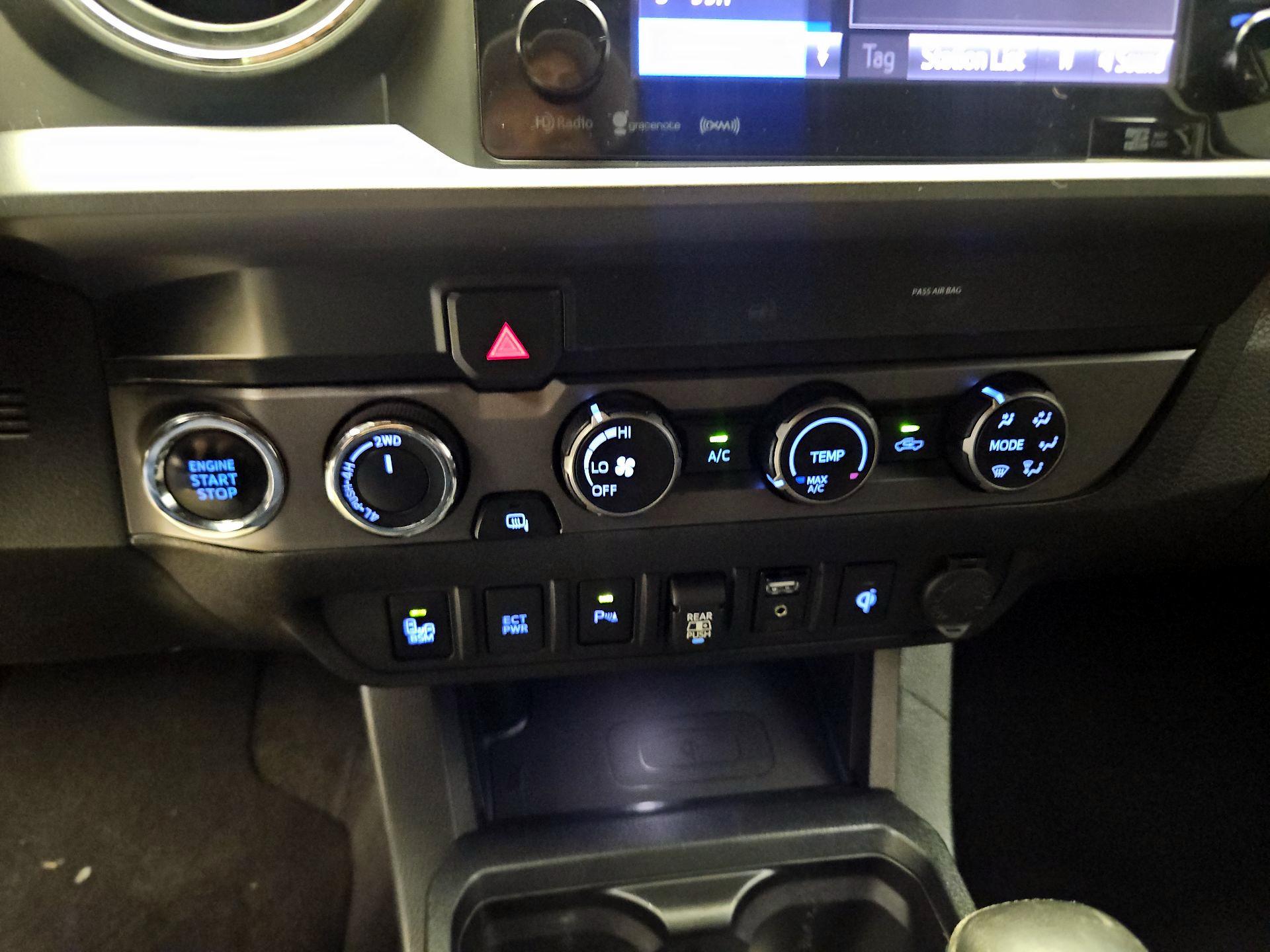 Thumbnail: 2019 Toyota Tacoma - 16