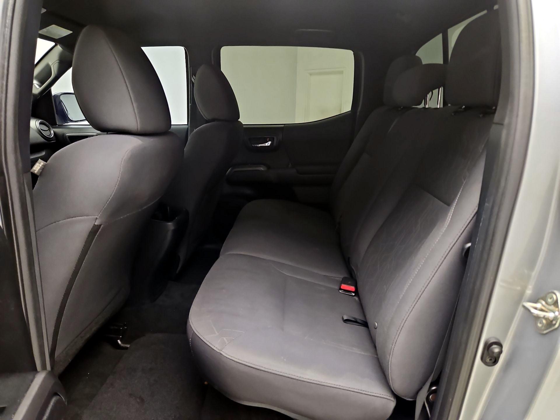 Thumbnail: 2019 Toyota Tacoma - 19