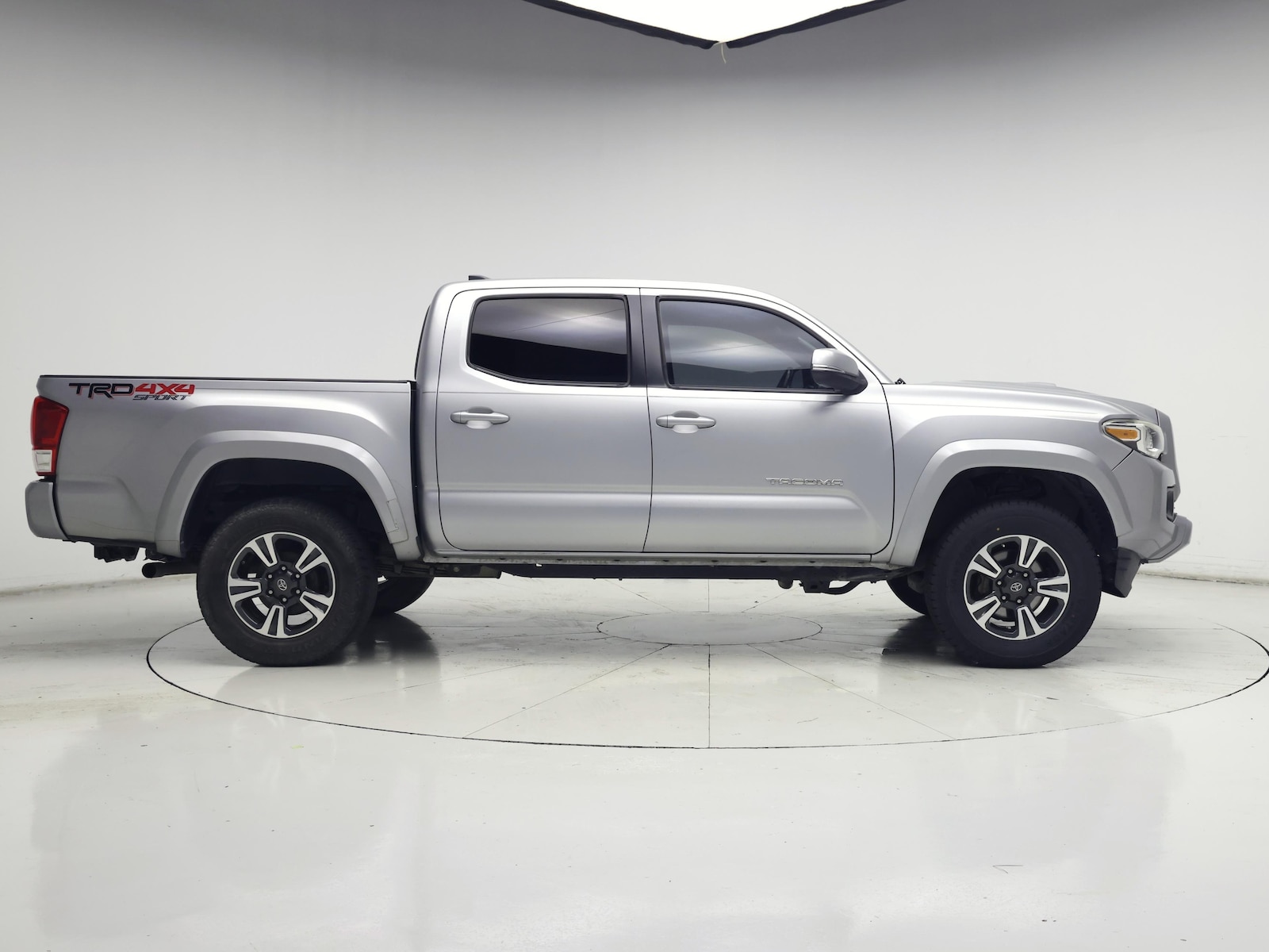 2019 Toyota Tacoma TRD Sport - Photo 8