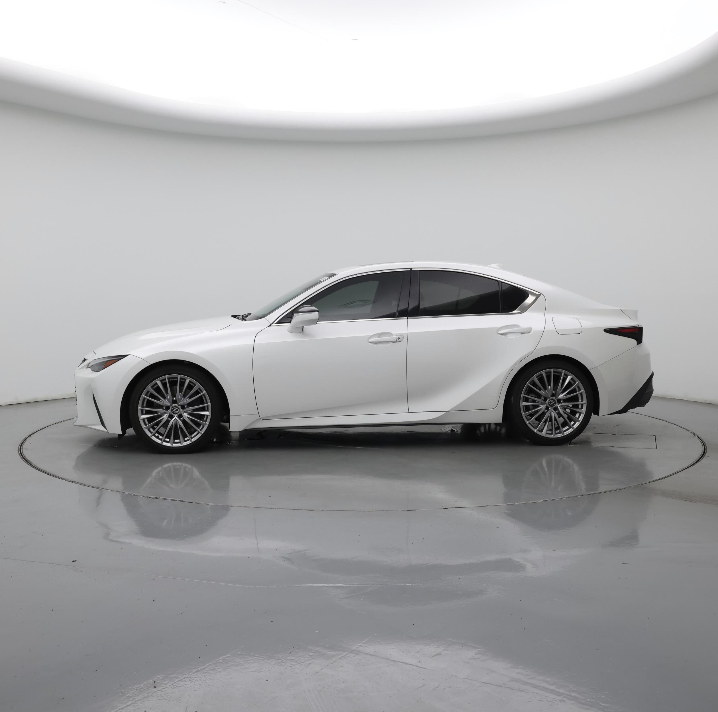 Thumbnail: 2023 Lexus IS - 3