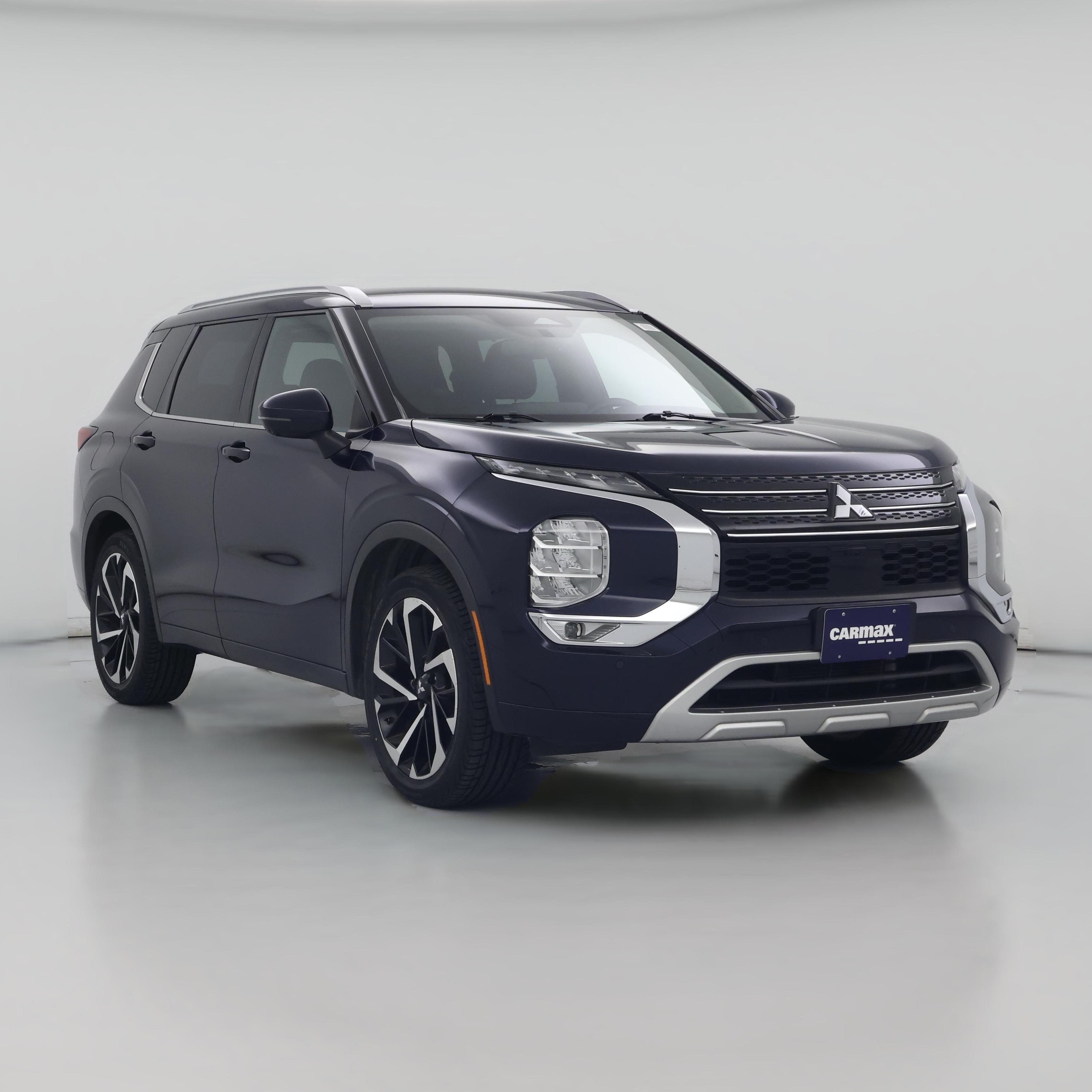 Thumbnail: 2023 Mitsubishi Outlander - 1
