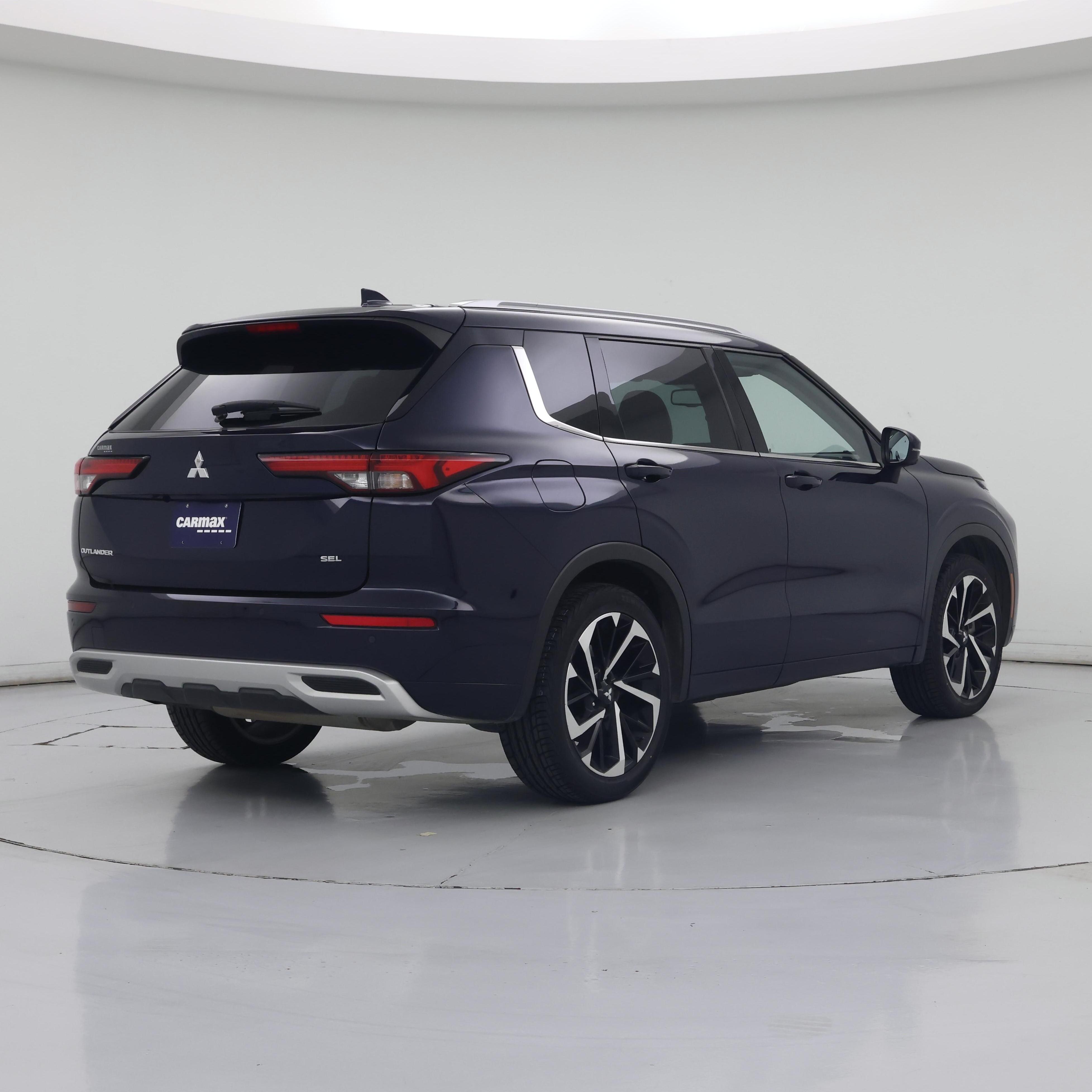 Thumbnail: 2023 Mitsubishi Outlander - 8