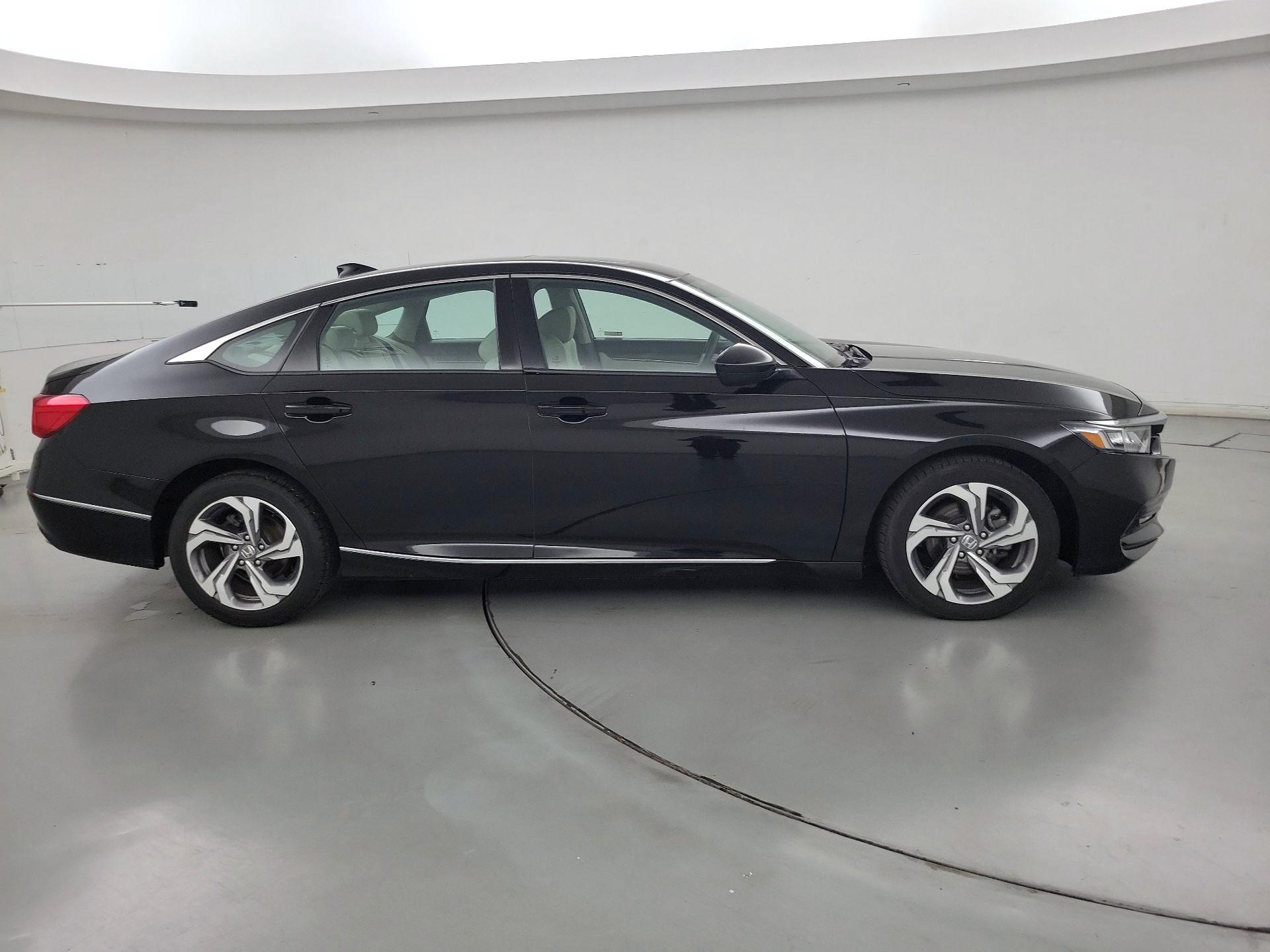 Thumbnail: 2018 Honda Accord - 4