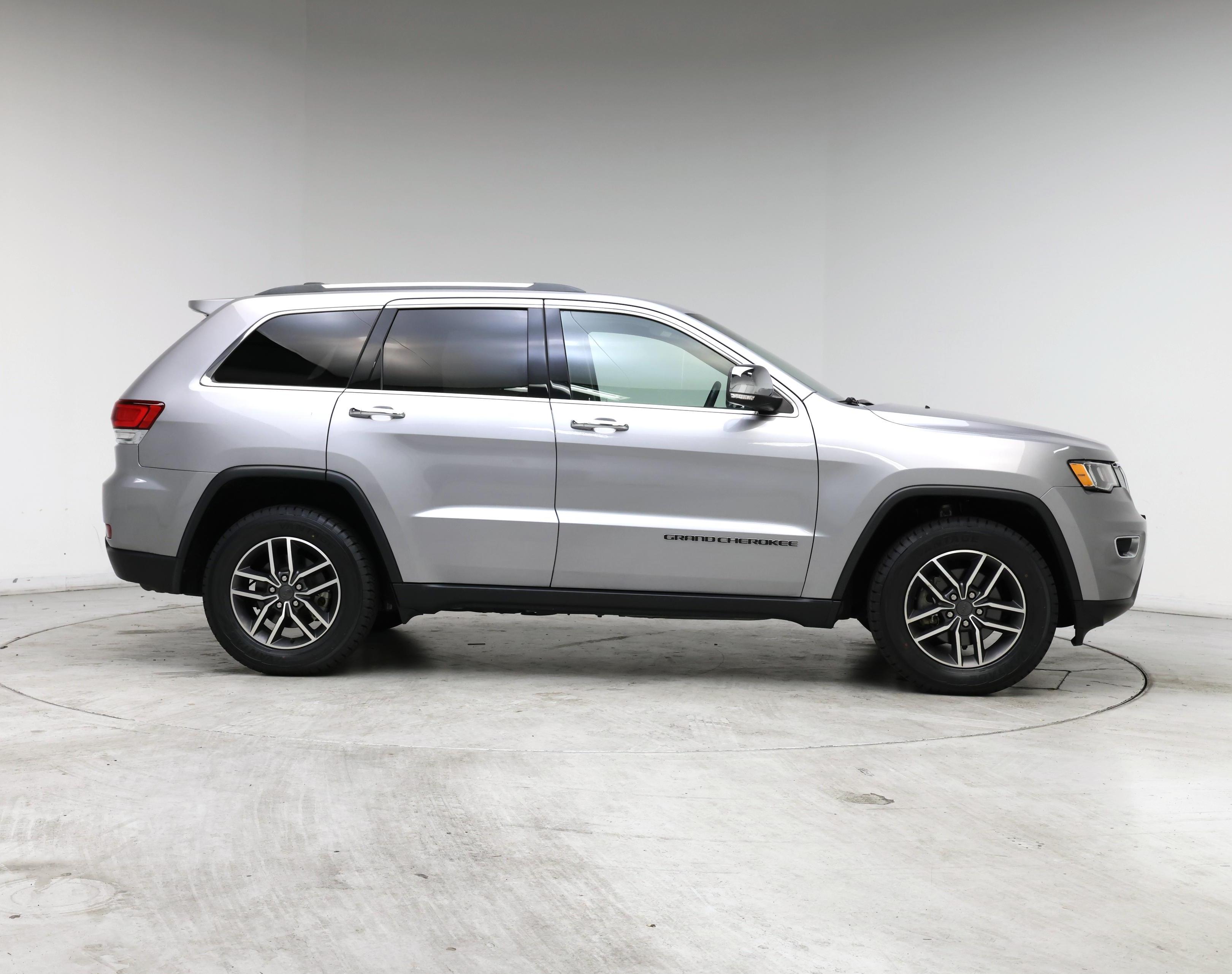 Thumbnail: 2020 Jeep Grand Cherokee - 7